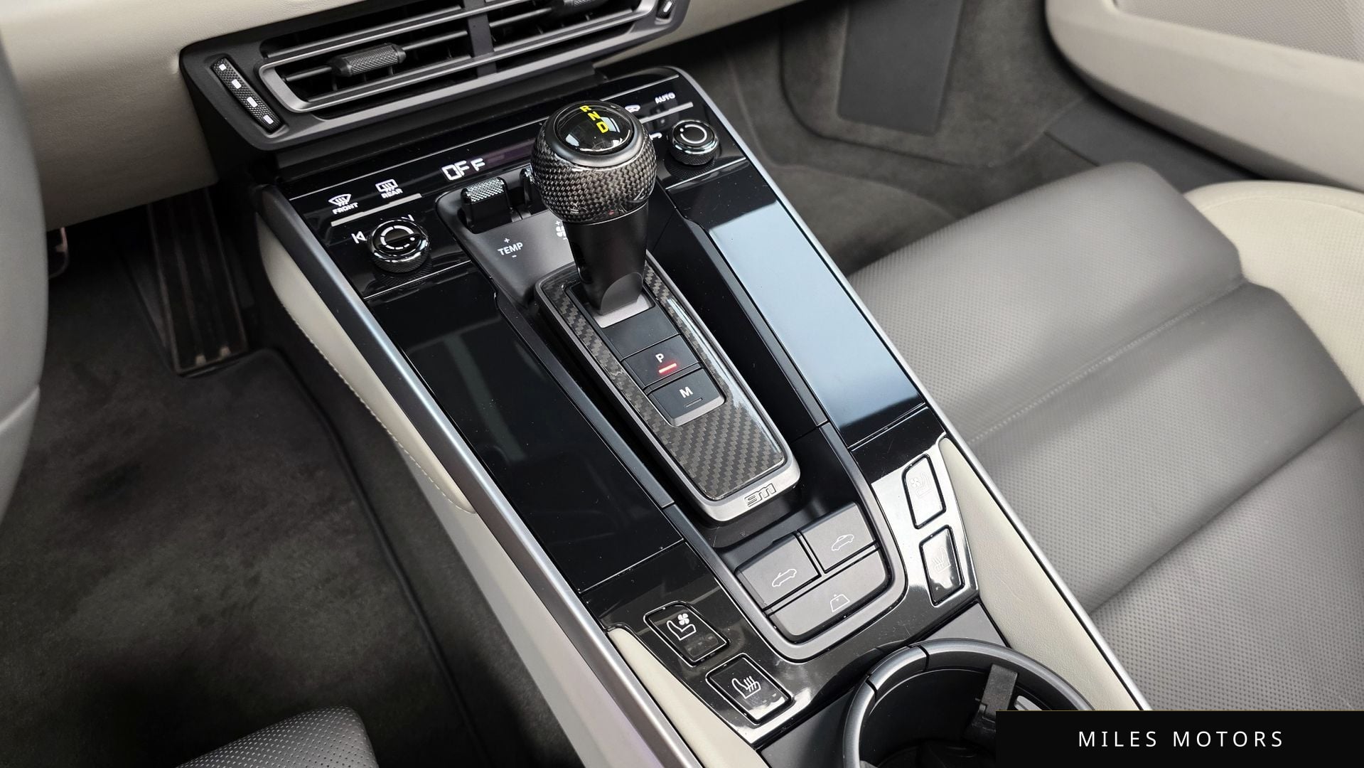 Porsche 911 (992) 2022 — миниатюра 12
