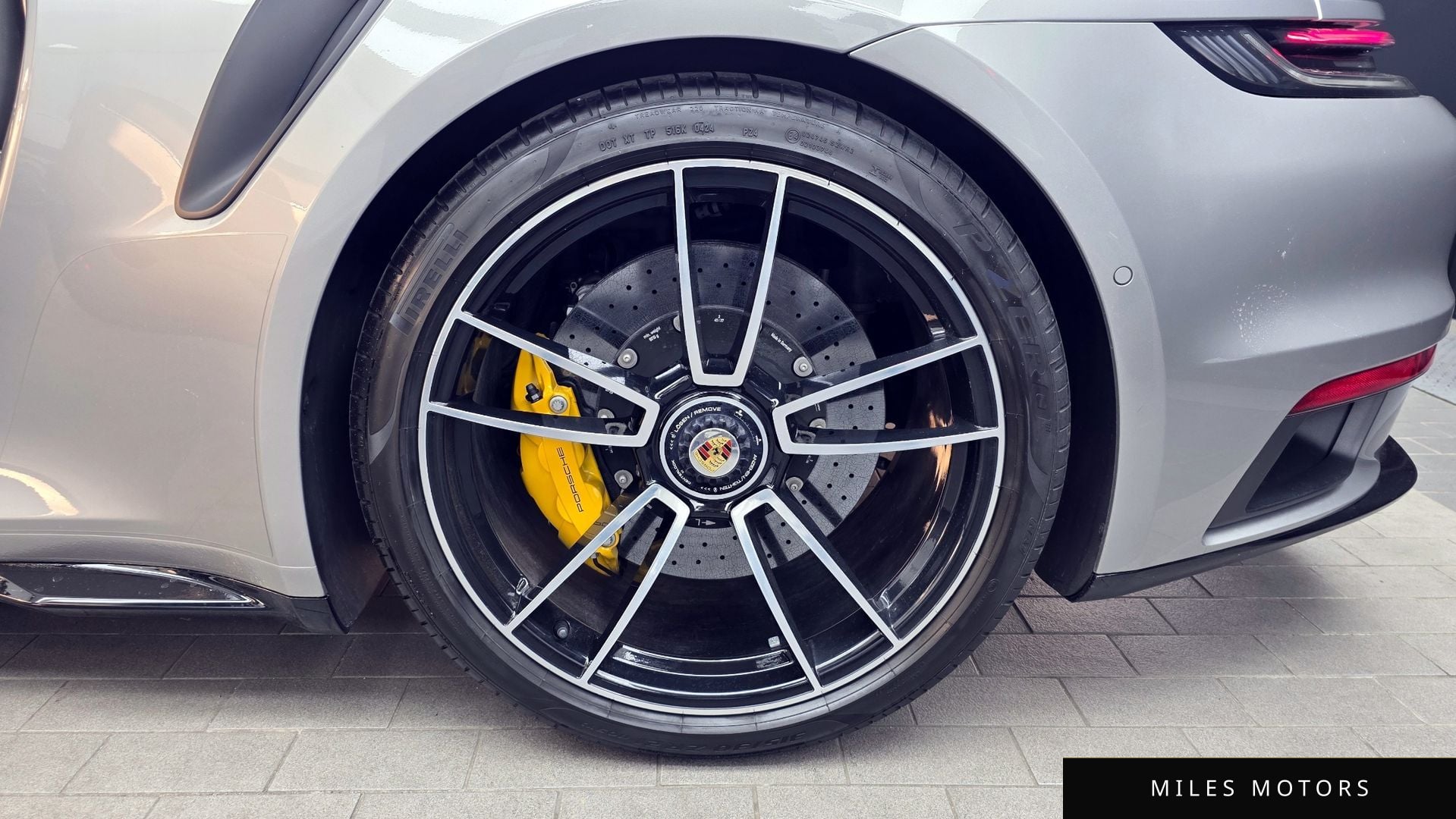 Porsche 911 (992) 2022 — миниатюра 7