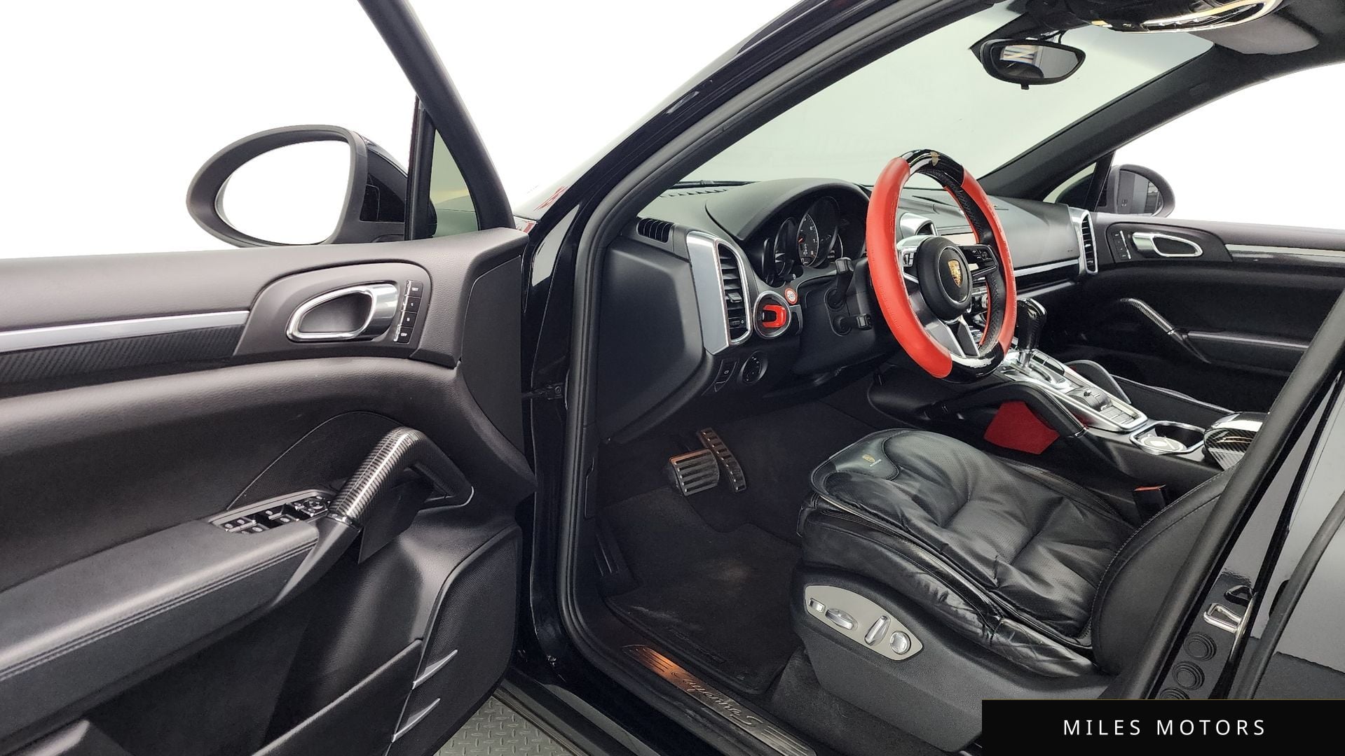 Porsche Cayenne 2011 — миниатюра 10
