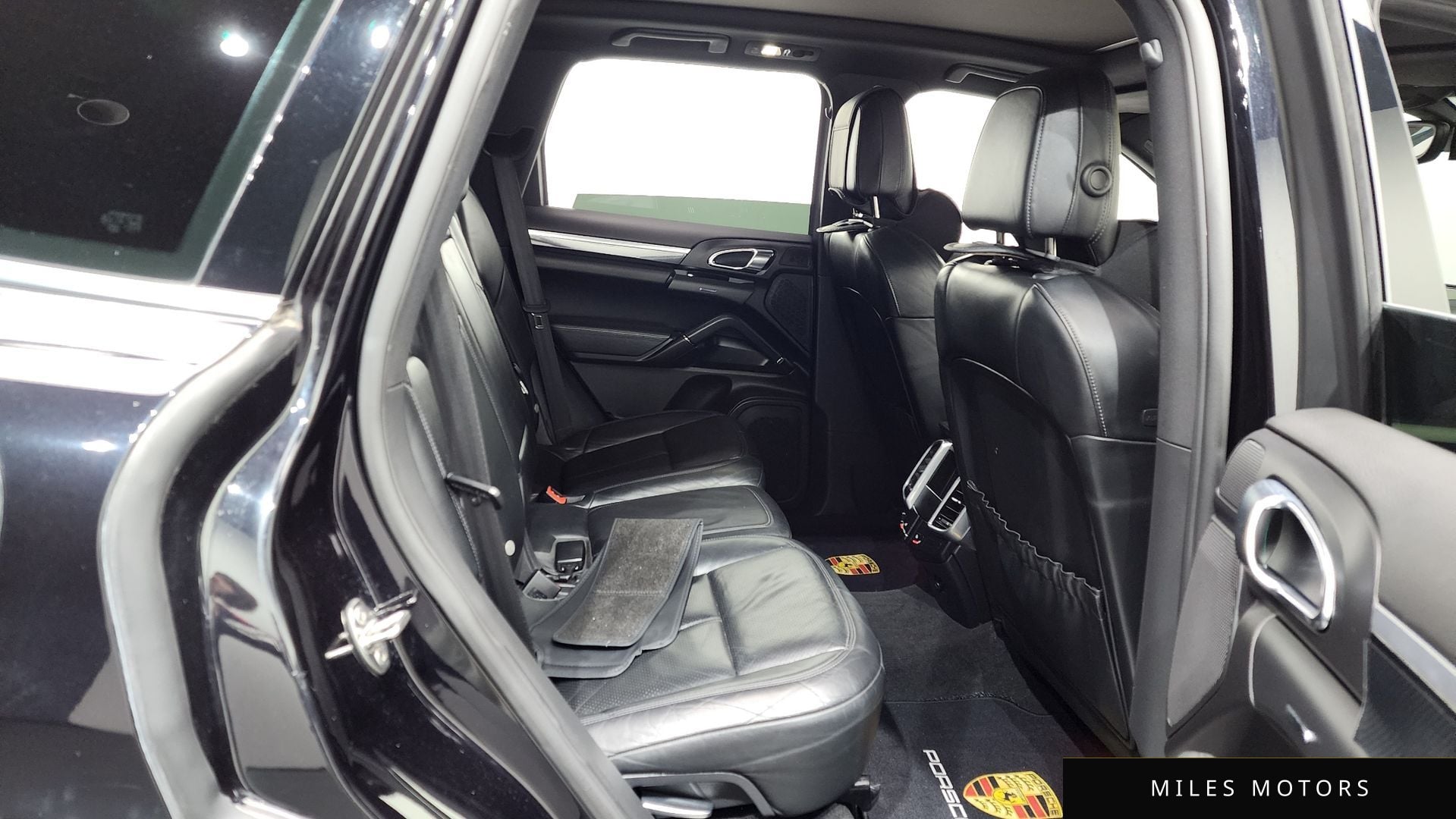 Porsche Cayenne 2011 — миниатюра 11