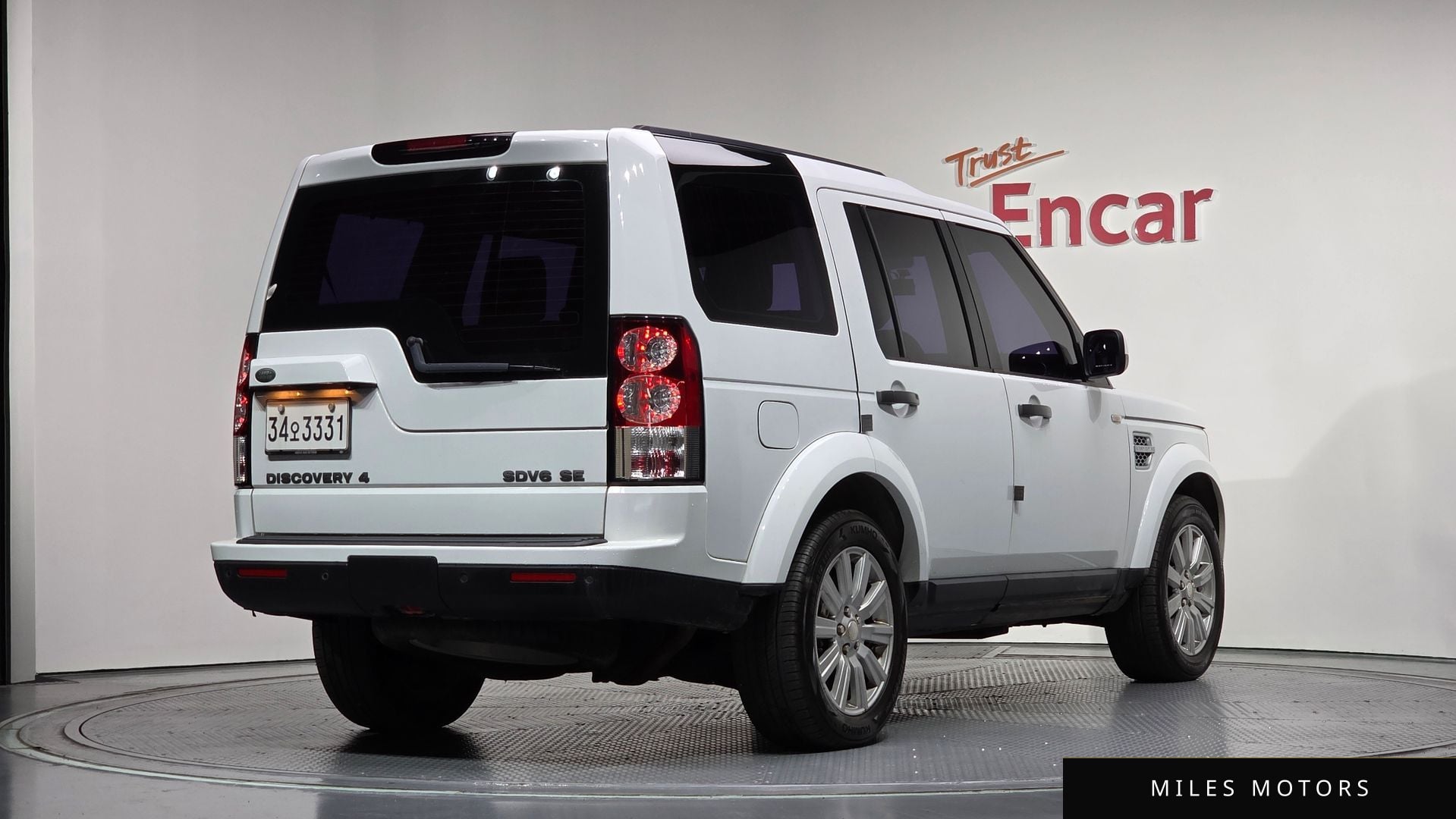 Land Rover Discovery 2013 — миниатюра 2