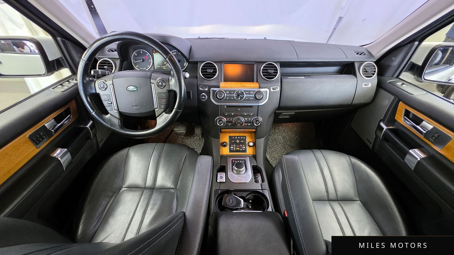 Land Rover Discovery 2013 — миниатюра 7
