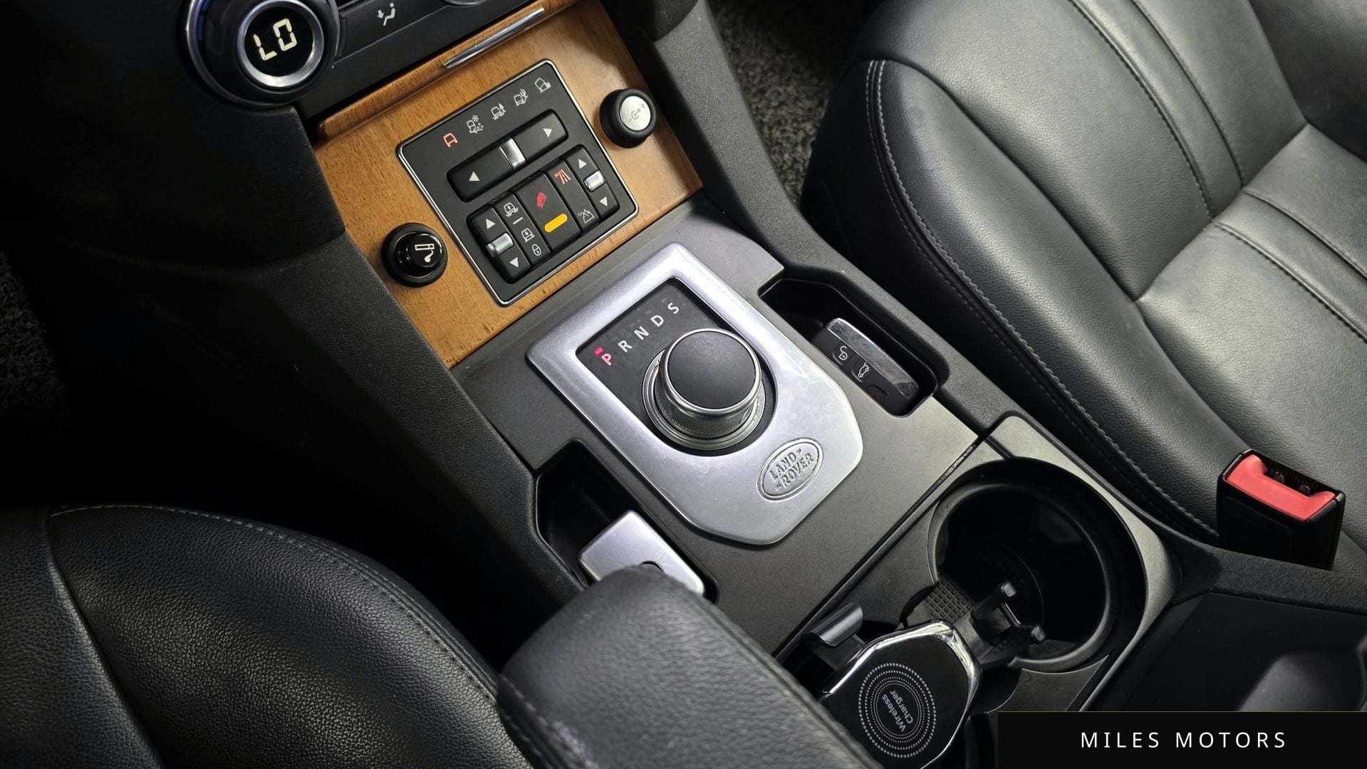 Land Rover Discovery 2013 — миниатюра 9
