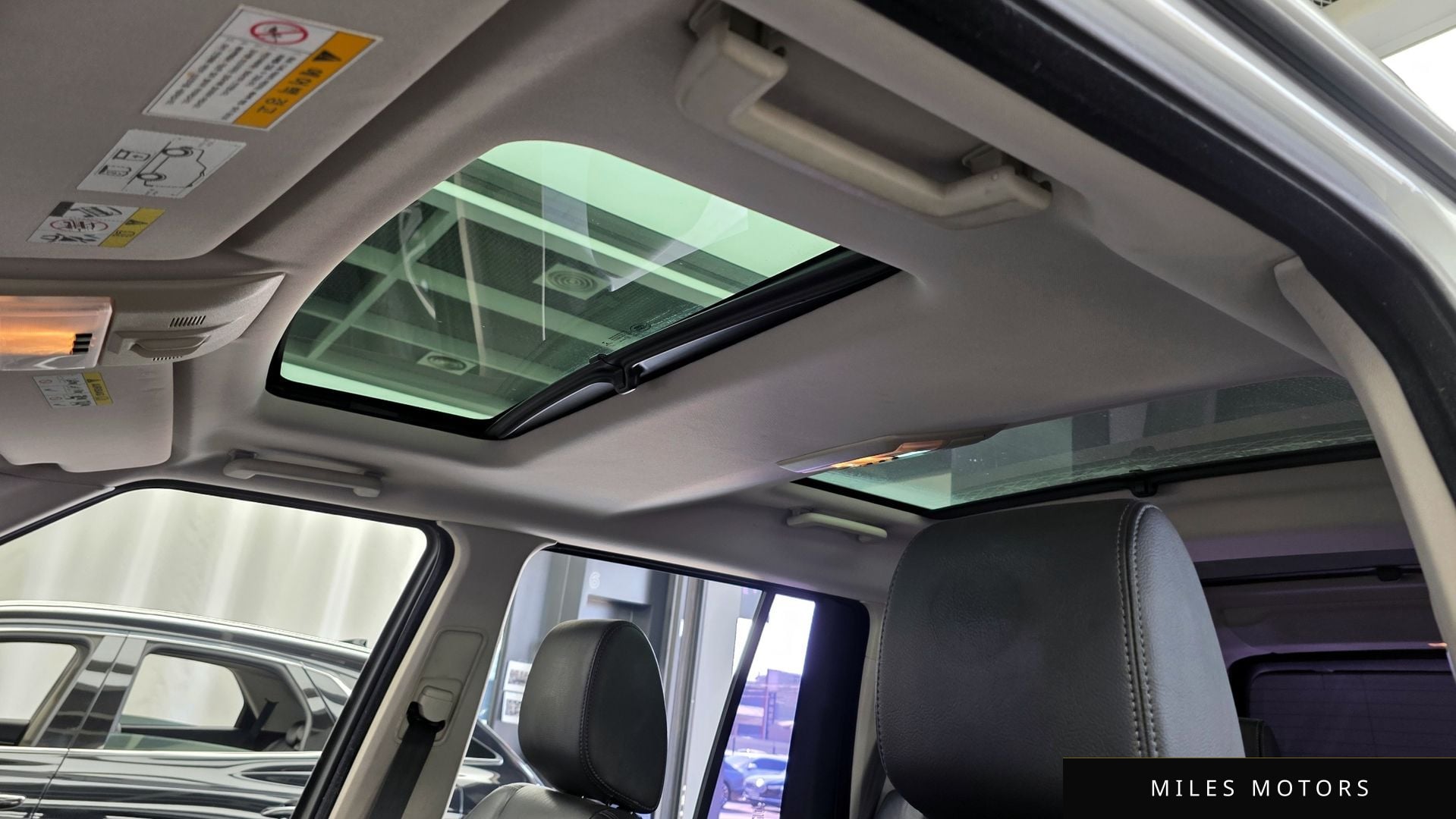 Land Rover Discovery 2013 — миниатюра 17