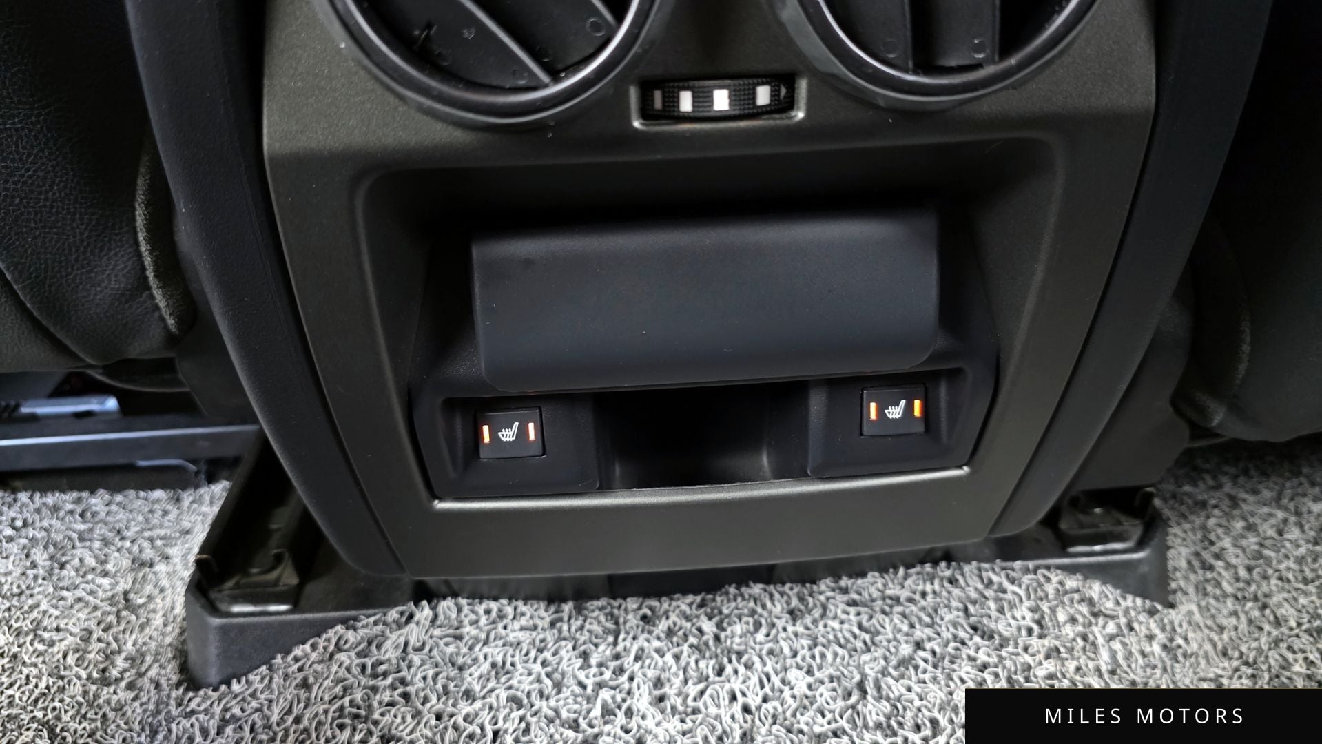 Land Rover Discovery 2013 — миниатюра 19