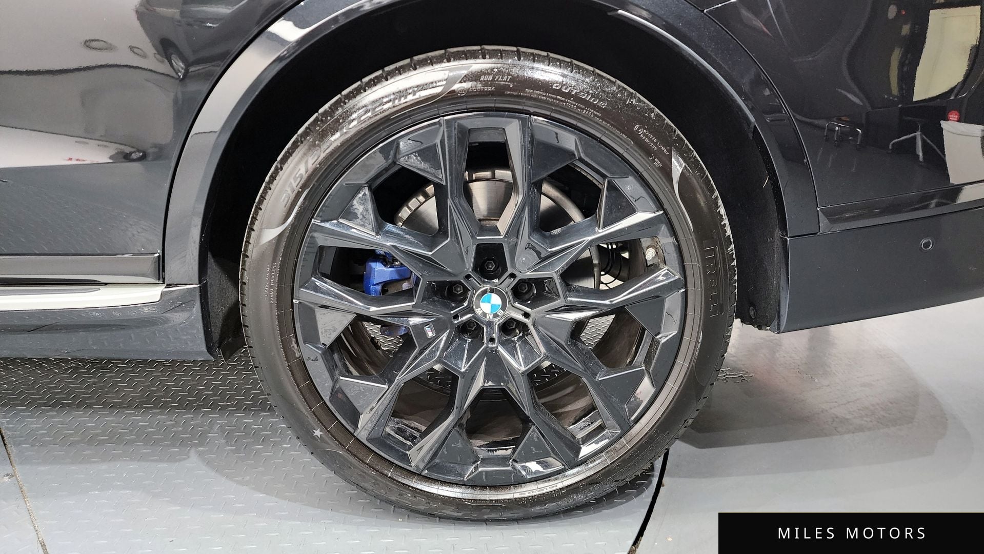 BMW X7 (G07) 2025 — миниатюра 7
