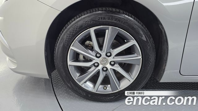 Лексус ES300h 2018 — миниатюра 5