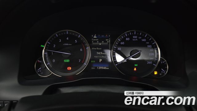Лексус ES300h 2018 — миниатюра 11