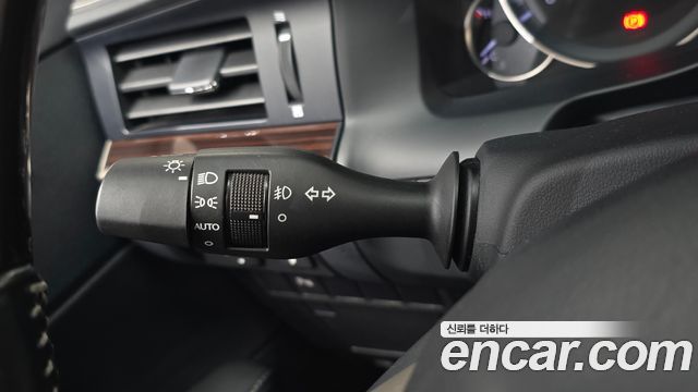 Лексус ES300h 2018 — миниатюра 30