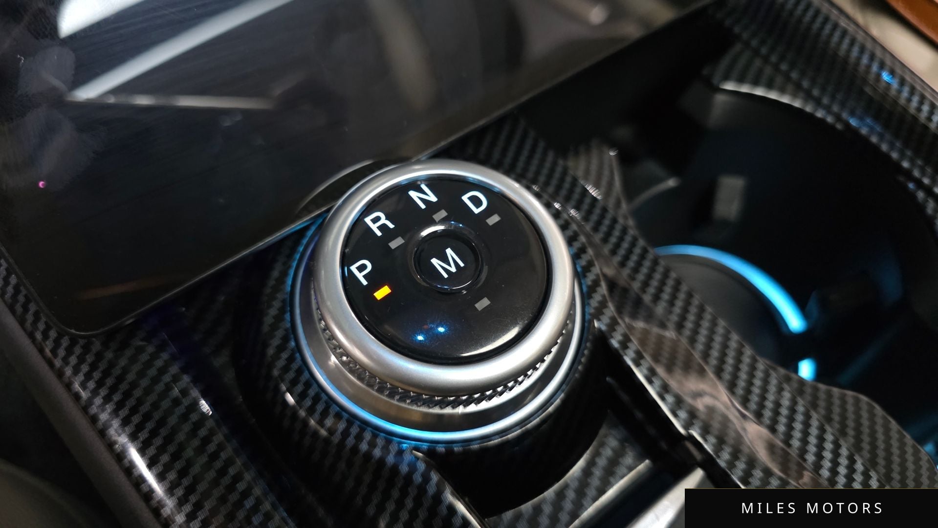 Ford 익스플로러 2020 — миниатюра 12