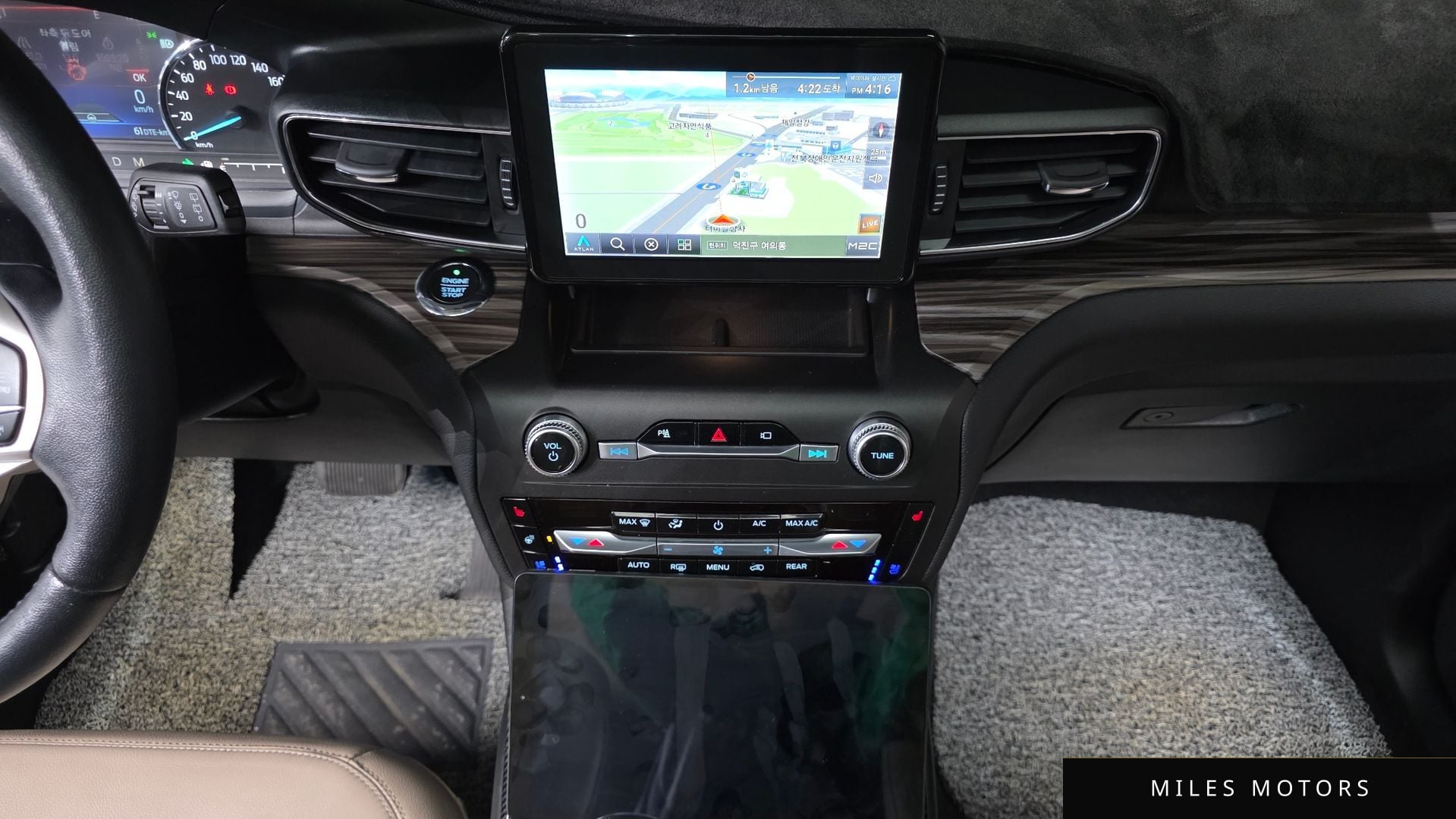 Ford 익스플로러 2020 — миниатюра 19