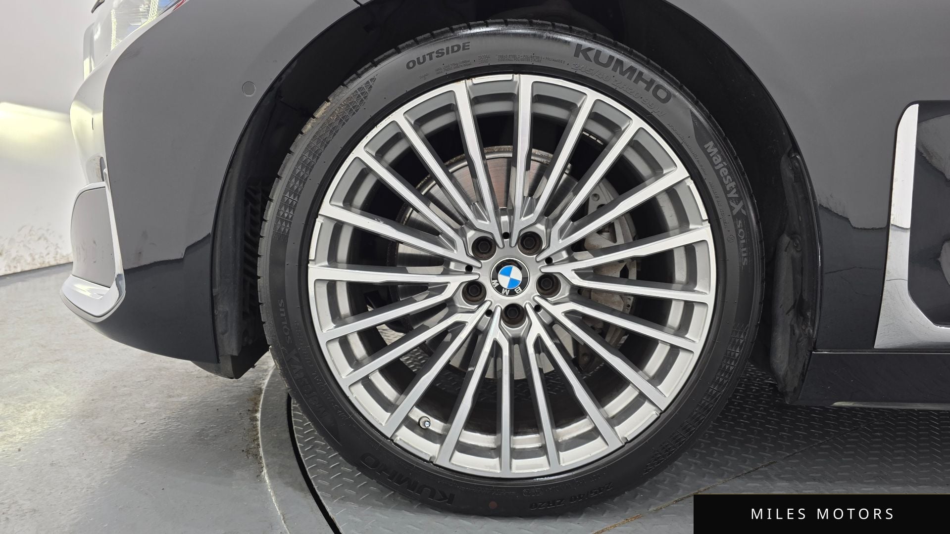 BMW 7 Series (G11) 2021 — миниатюра 5