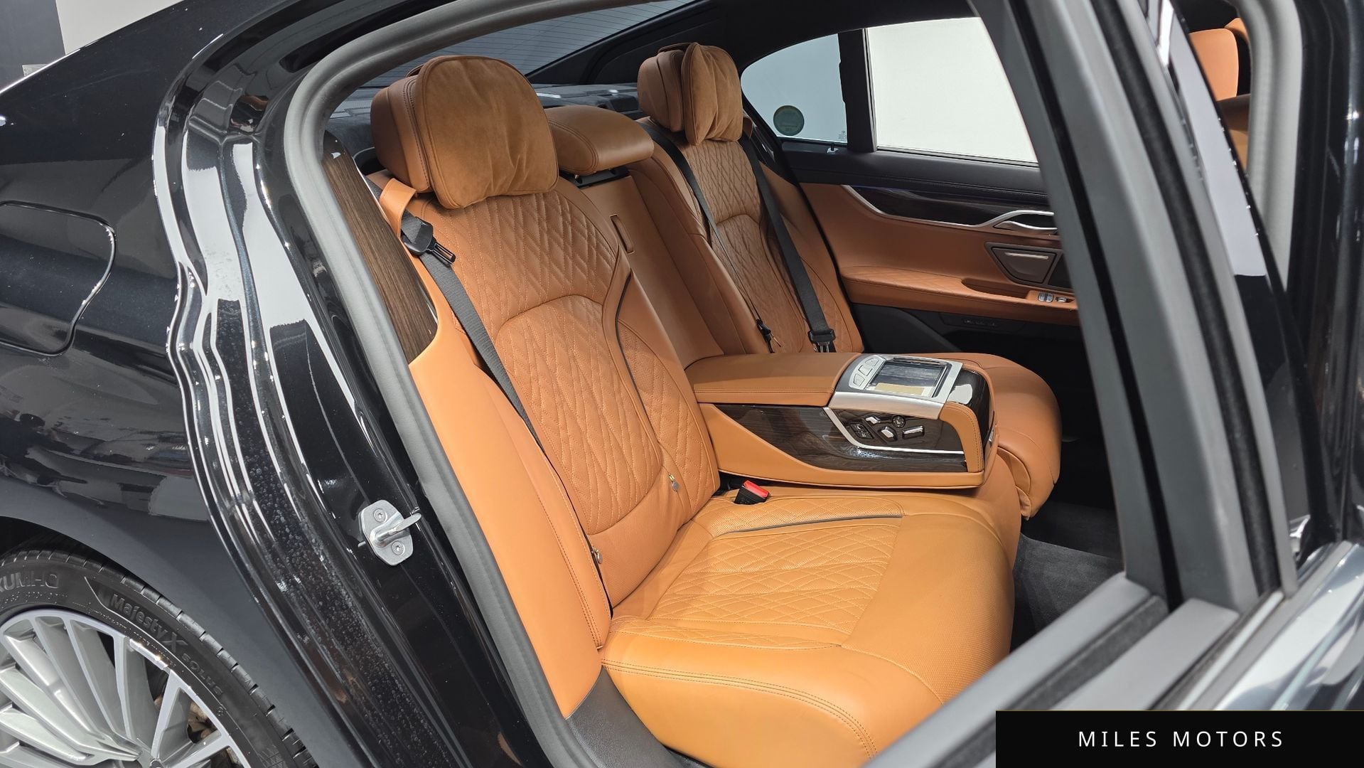 BMW 7 Series (G11) 2021 — миниатюра 11