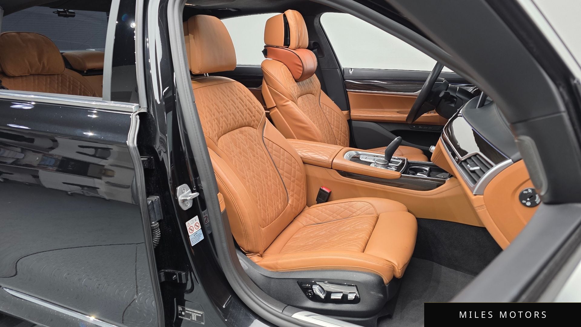 BMW 7 Series (G11) 2021 — миниатюра 12
