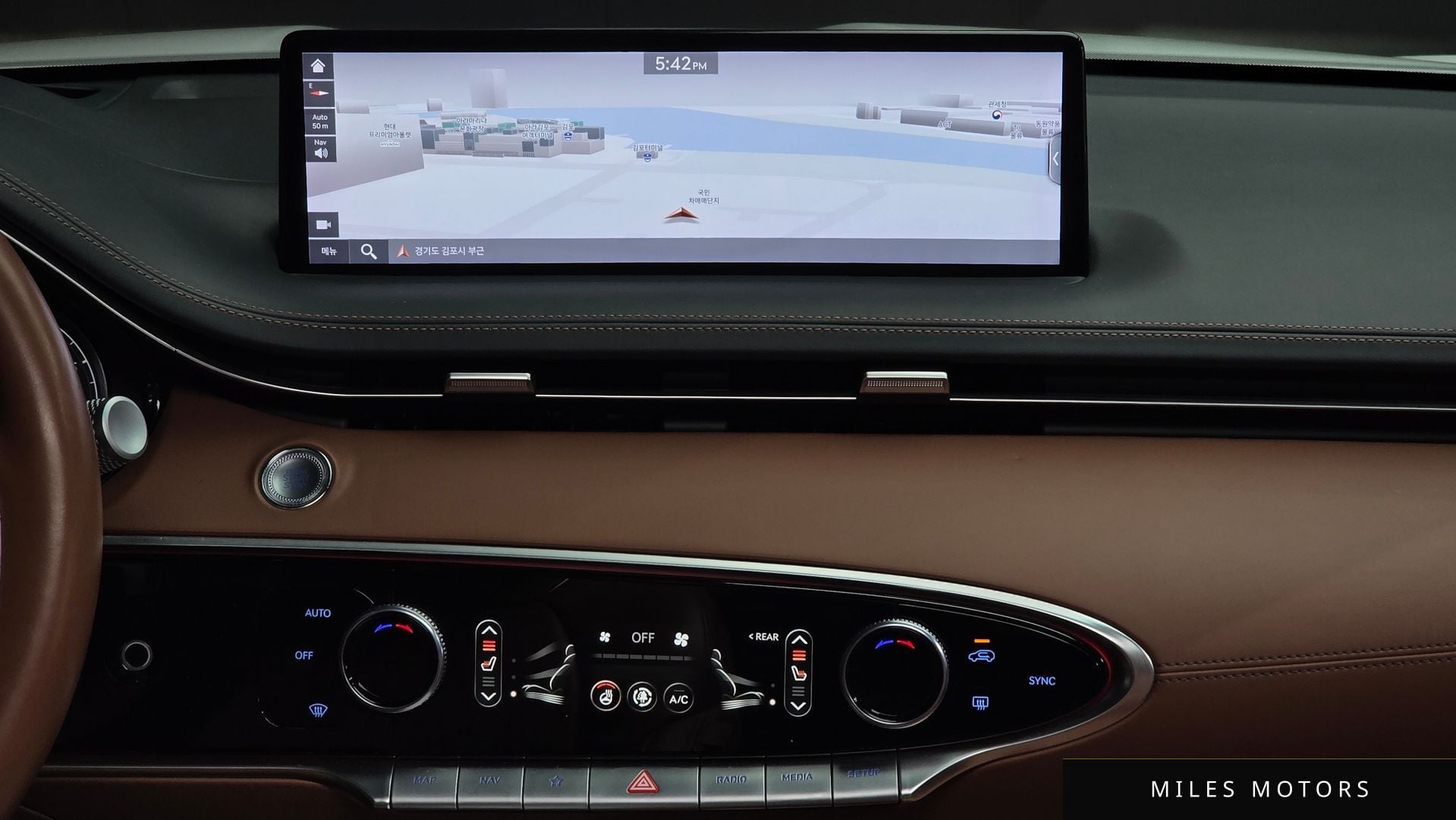 Genesis GV70 2021 — миниатюра 20