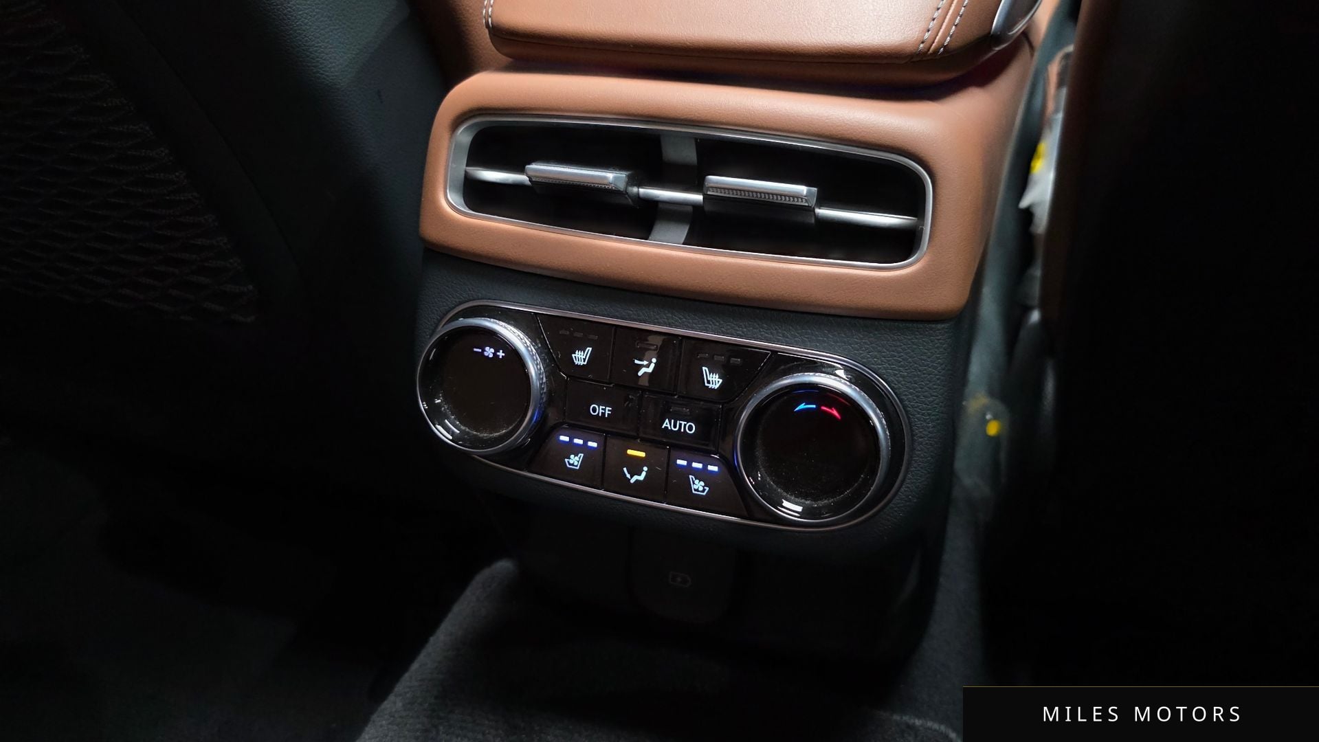 Genesis GV70 2021 — миниатюра 25