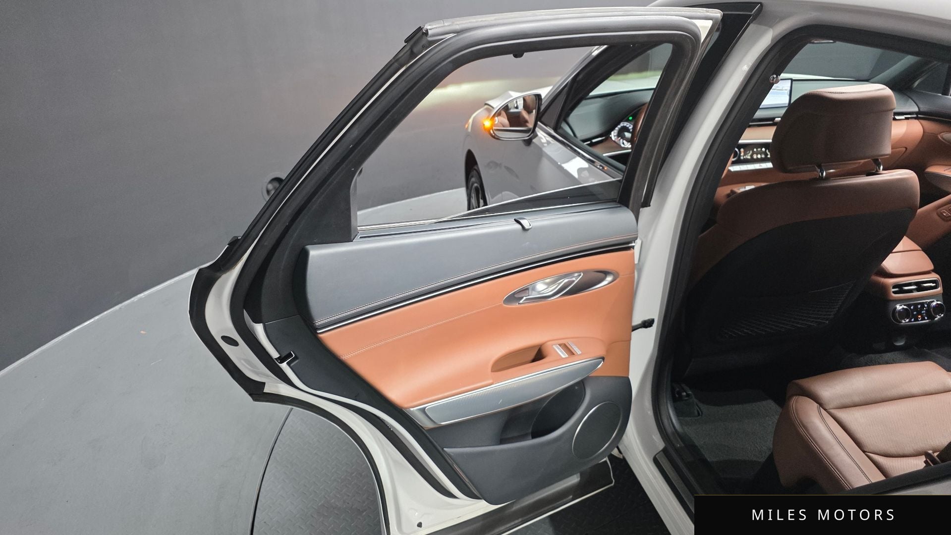 Genesis GV70 2021 — миниатюра 15