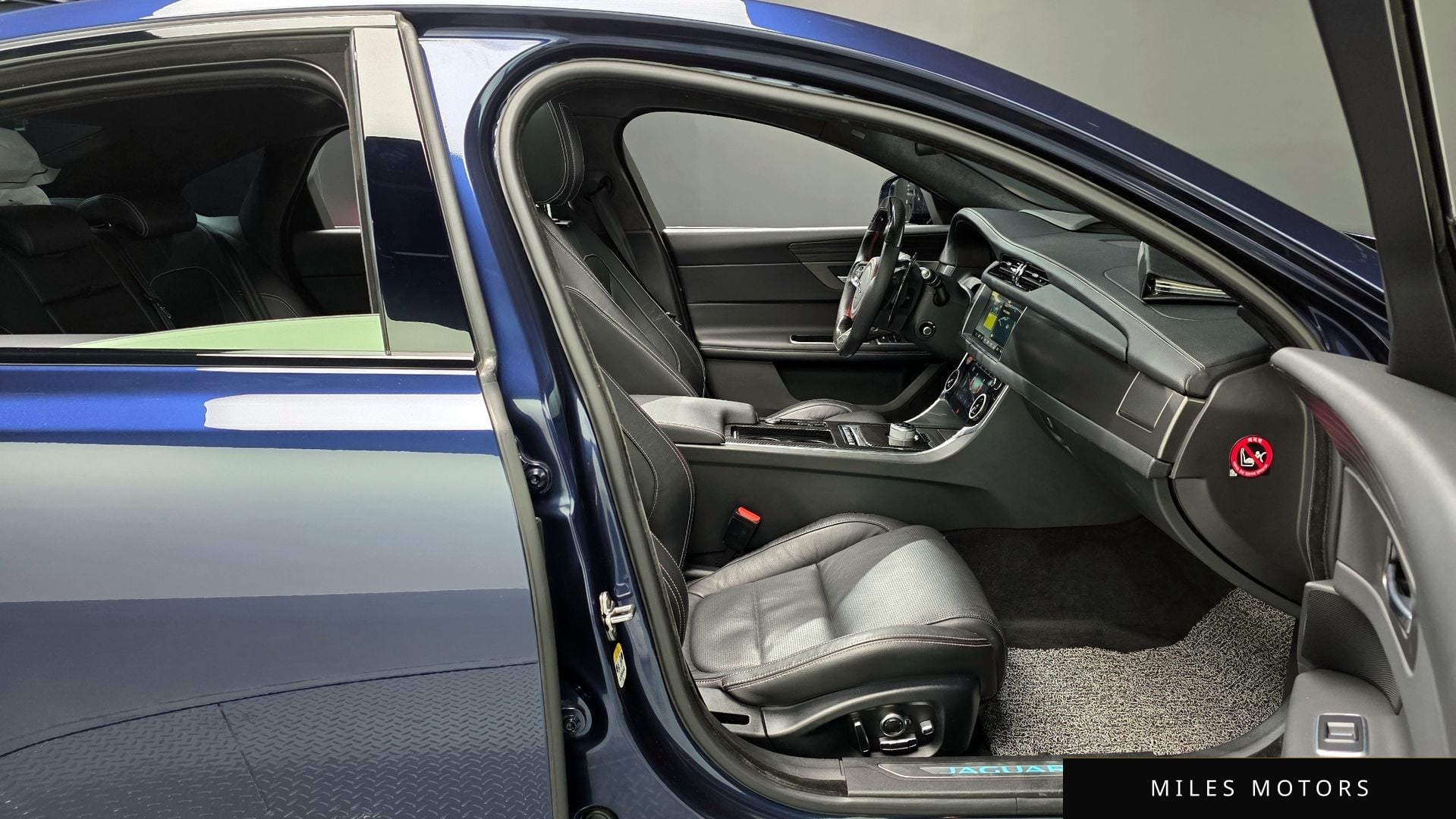 Jaguar XF (X260) 2016 — миниатюра 12