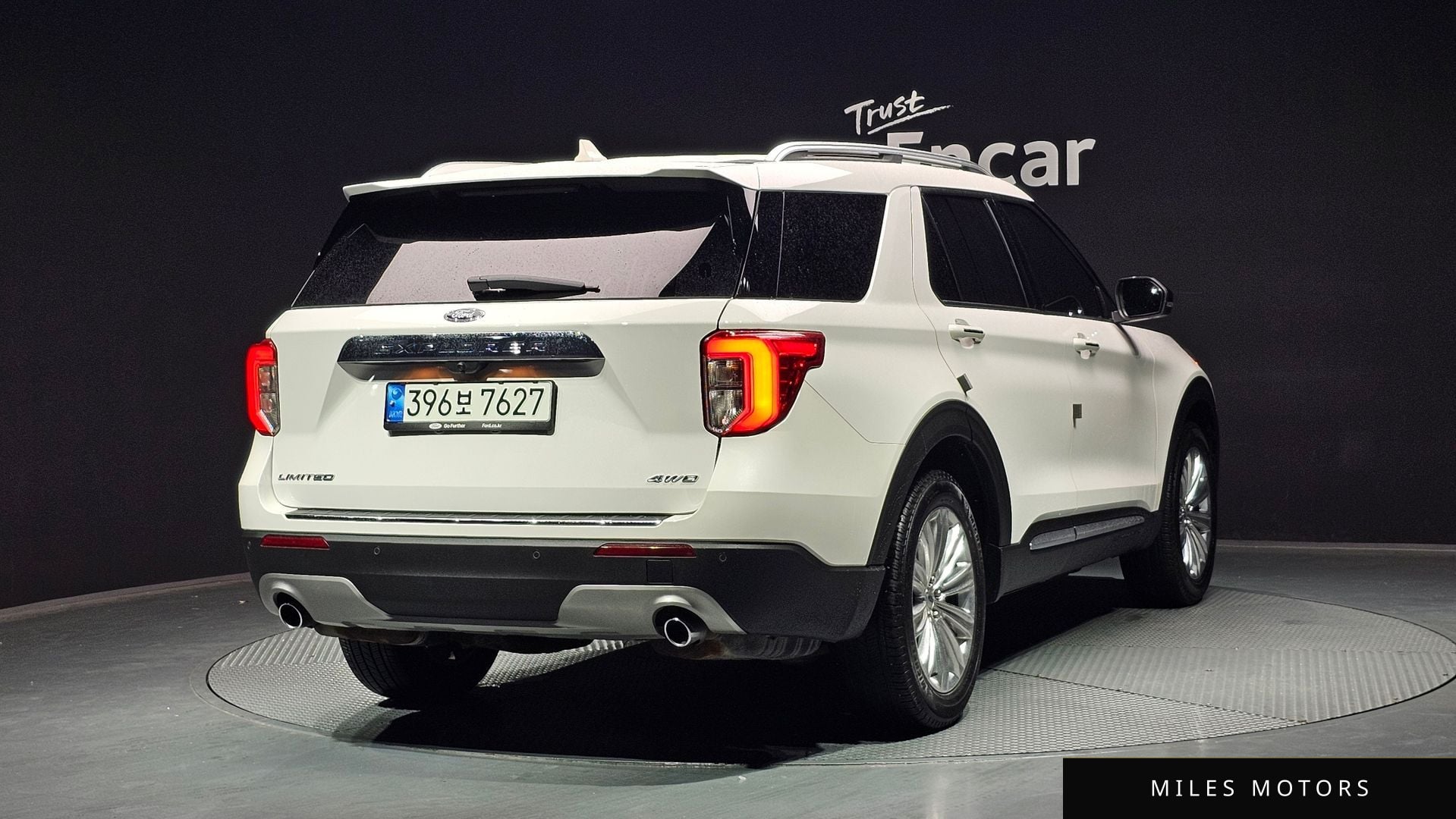 Ford Explorer 2021 — миниатюра 2