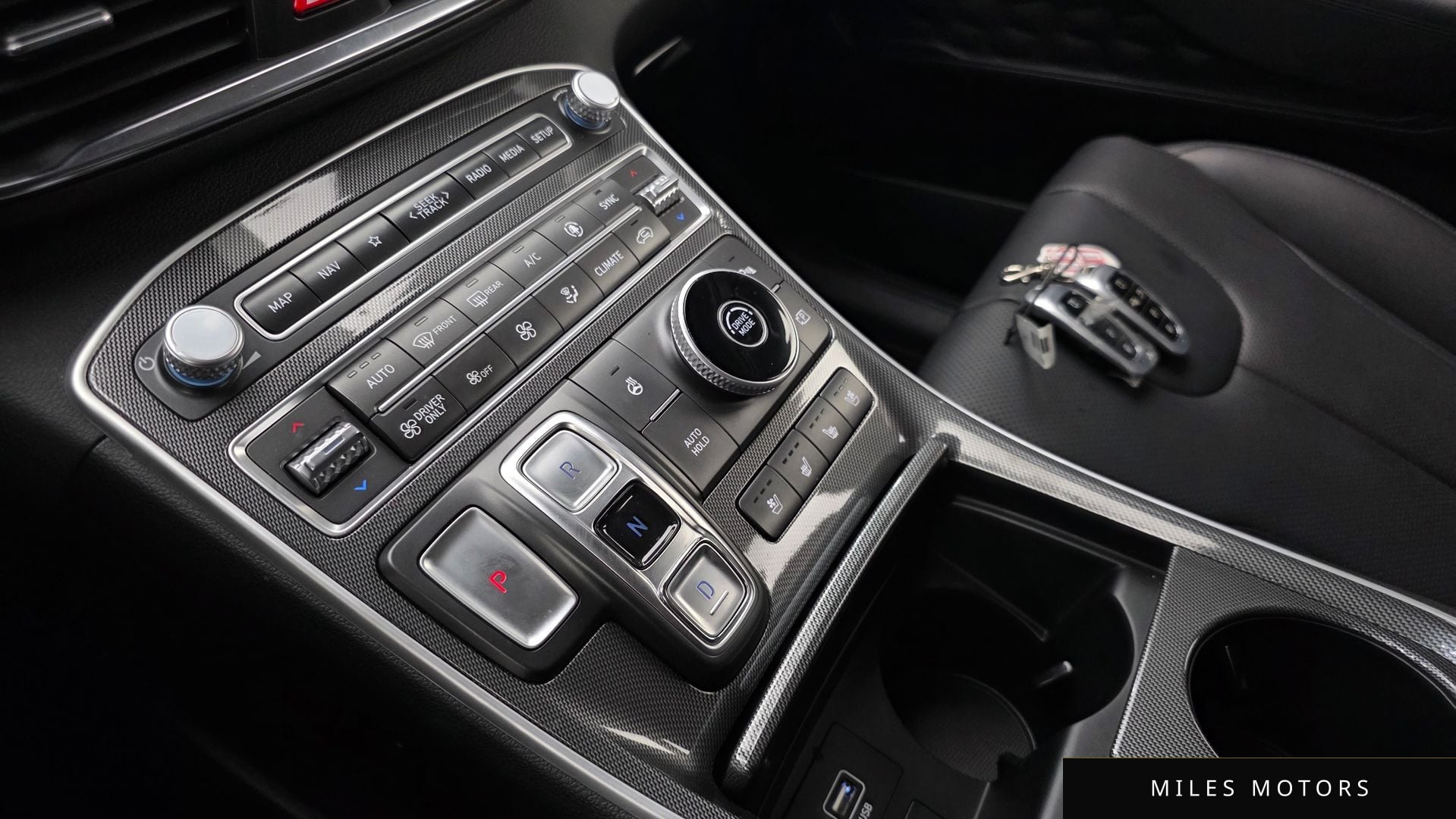 Hyundai Santafe 2023 — миниатюра 11