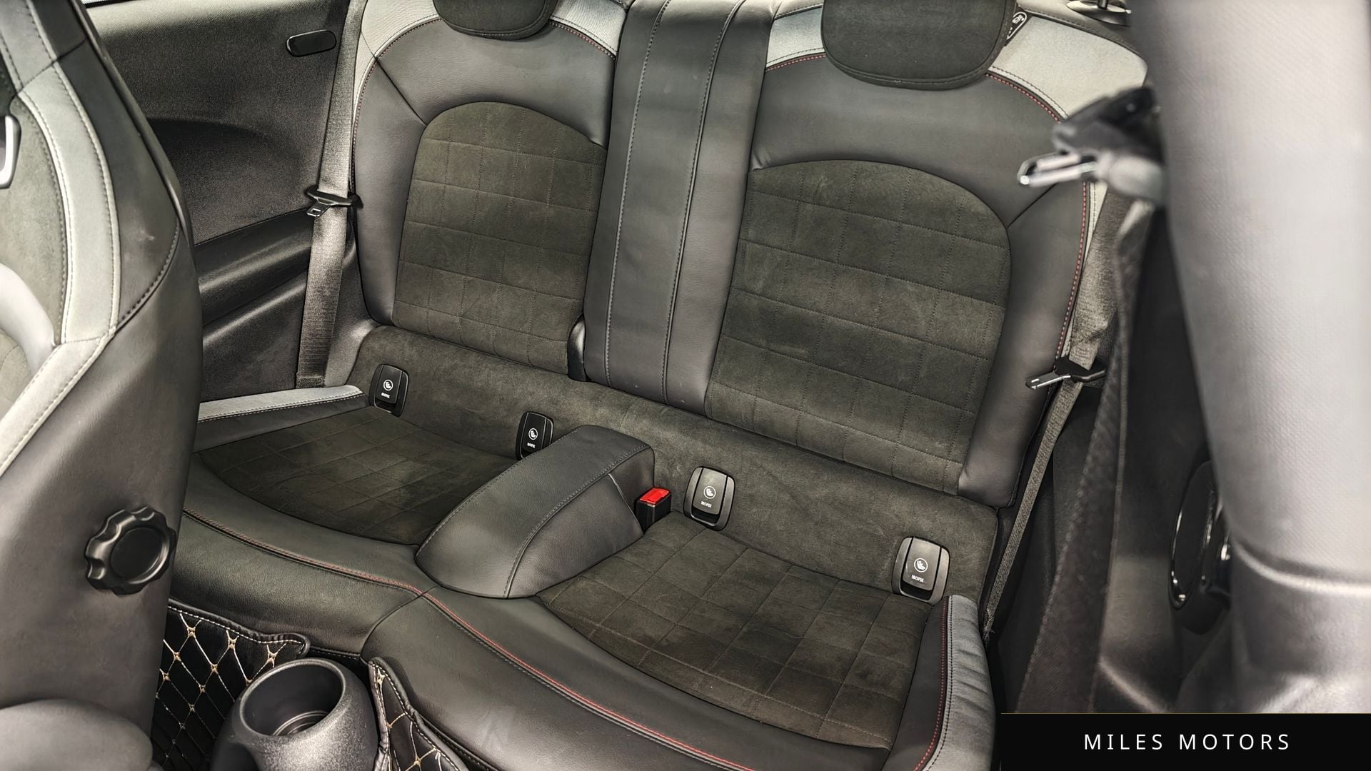 MINI Cooper S 2023 — миниатюра 11