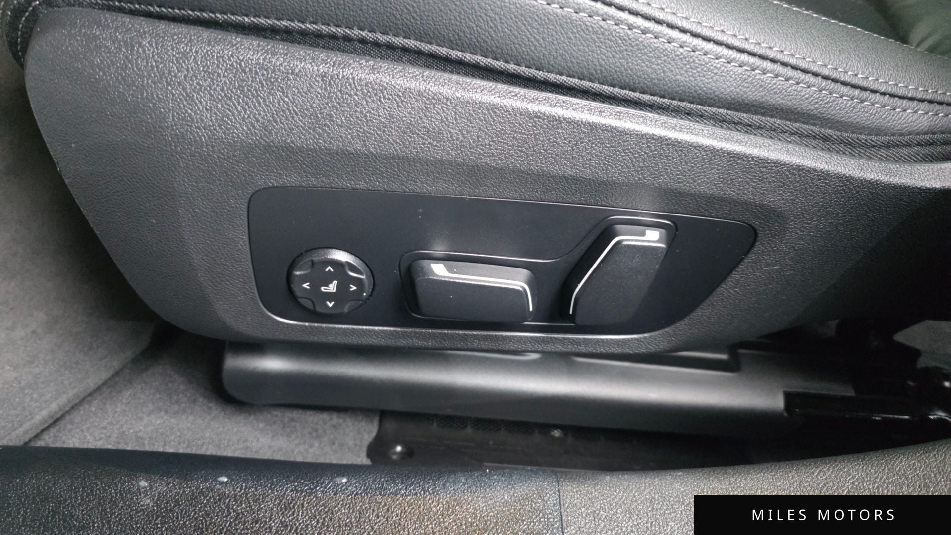 BMW 4시리즈 (G22) 2024 — миниатюра 37