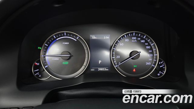 Лексус ES300h 2018 — миниатюра 27