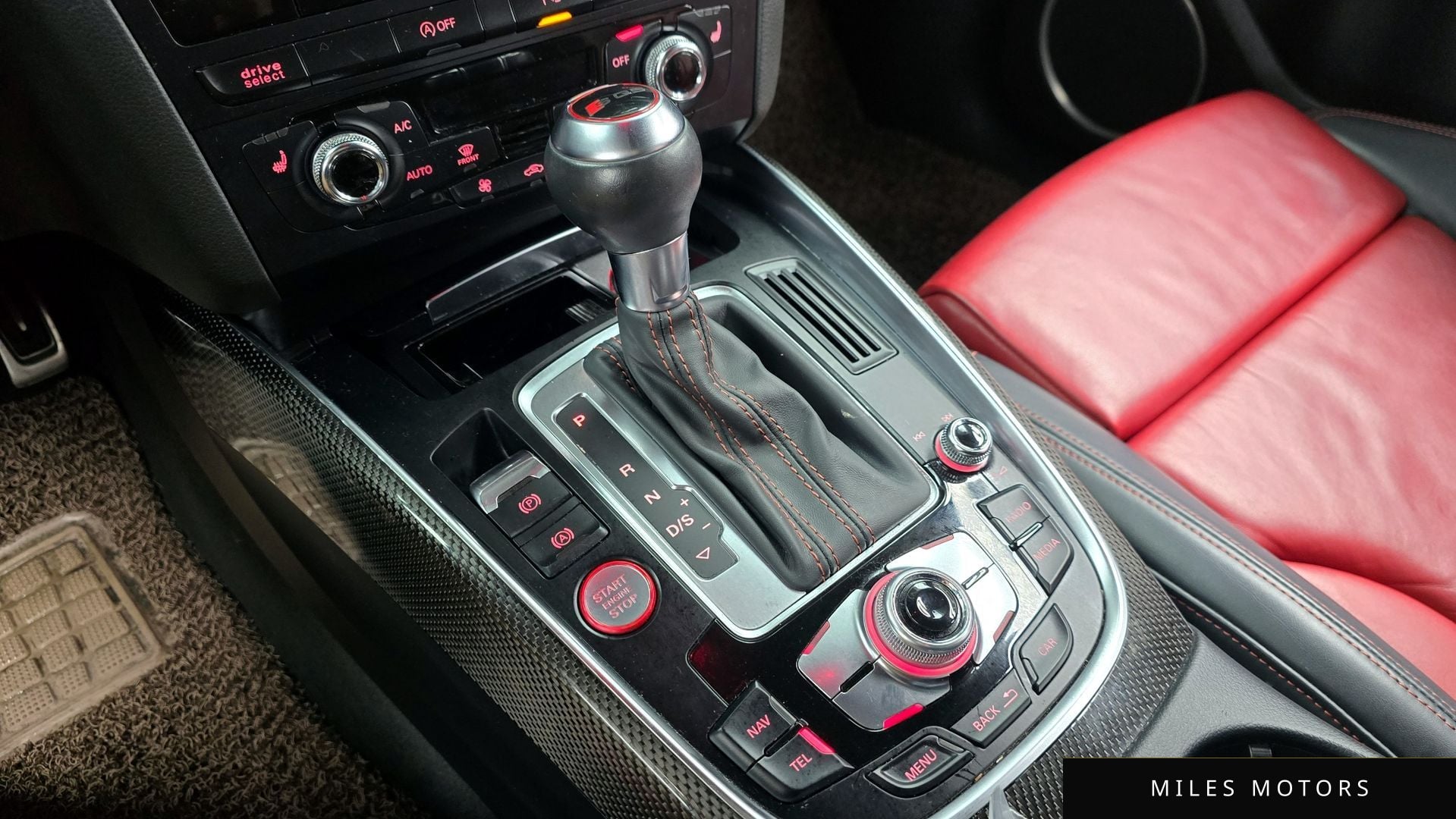 Audi SQ5 2015 — миниатюра 9