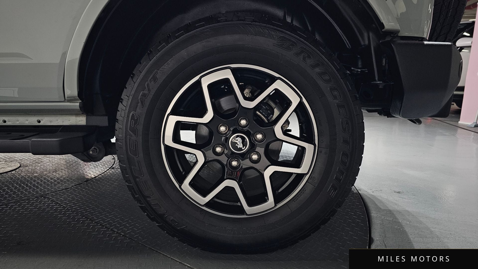 Ford Bronco 2023 — миниатюра 7
