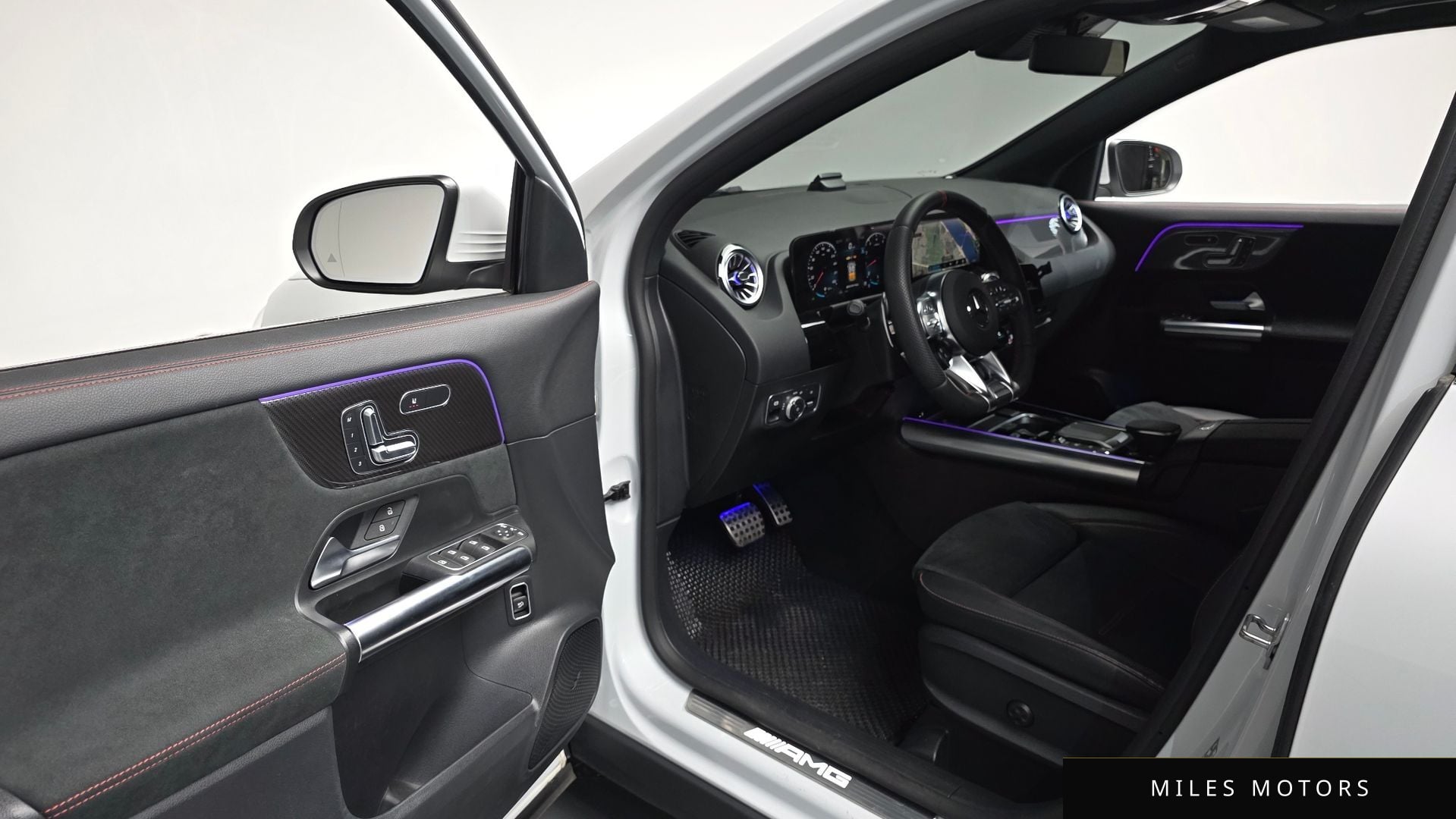 Mercedes-Benz GLA-Class H247 2023 — миниатюра 12