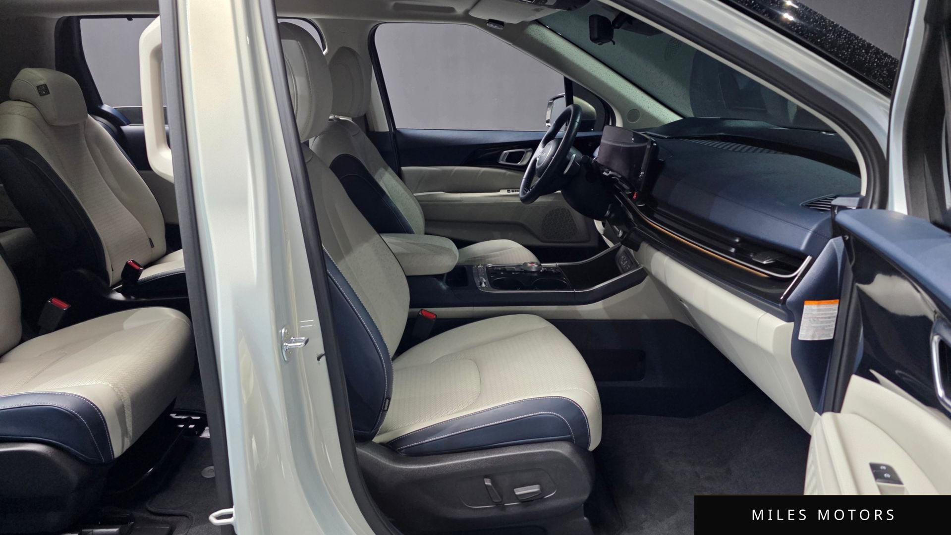 Kia Canival 2024 — миниатюра 17