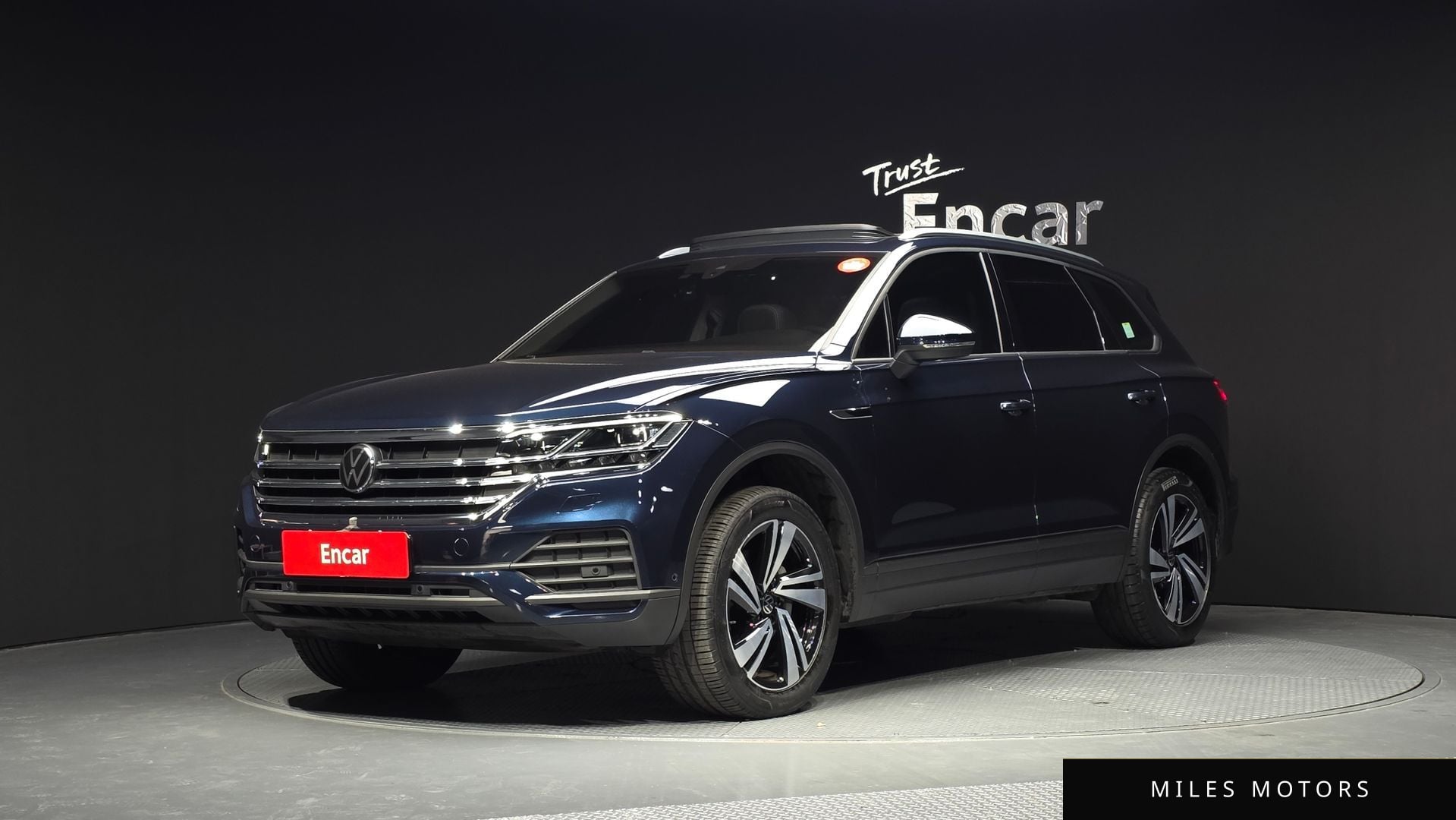 Volkswagen Touareg 2023 — фото 1 из 12