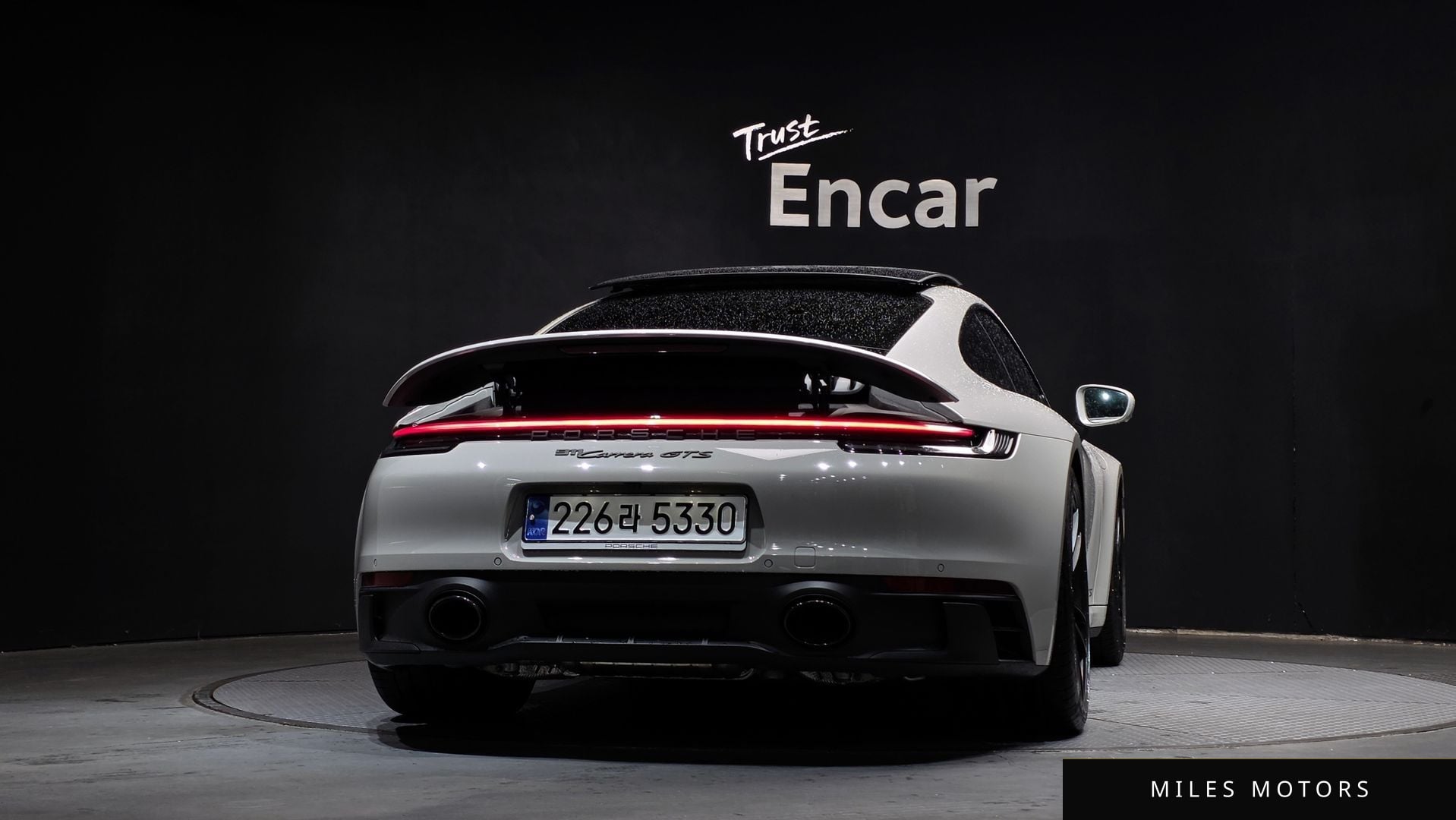 Porsche 911 (992) 2023 — миниатюра 4