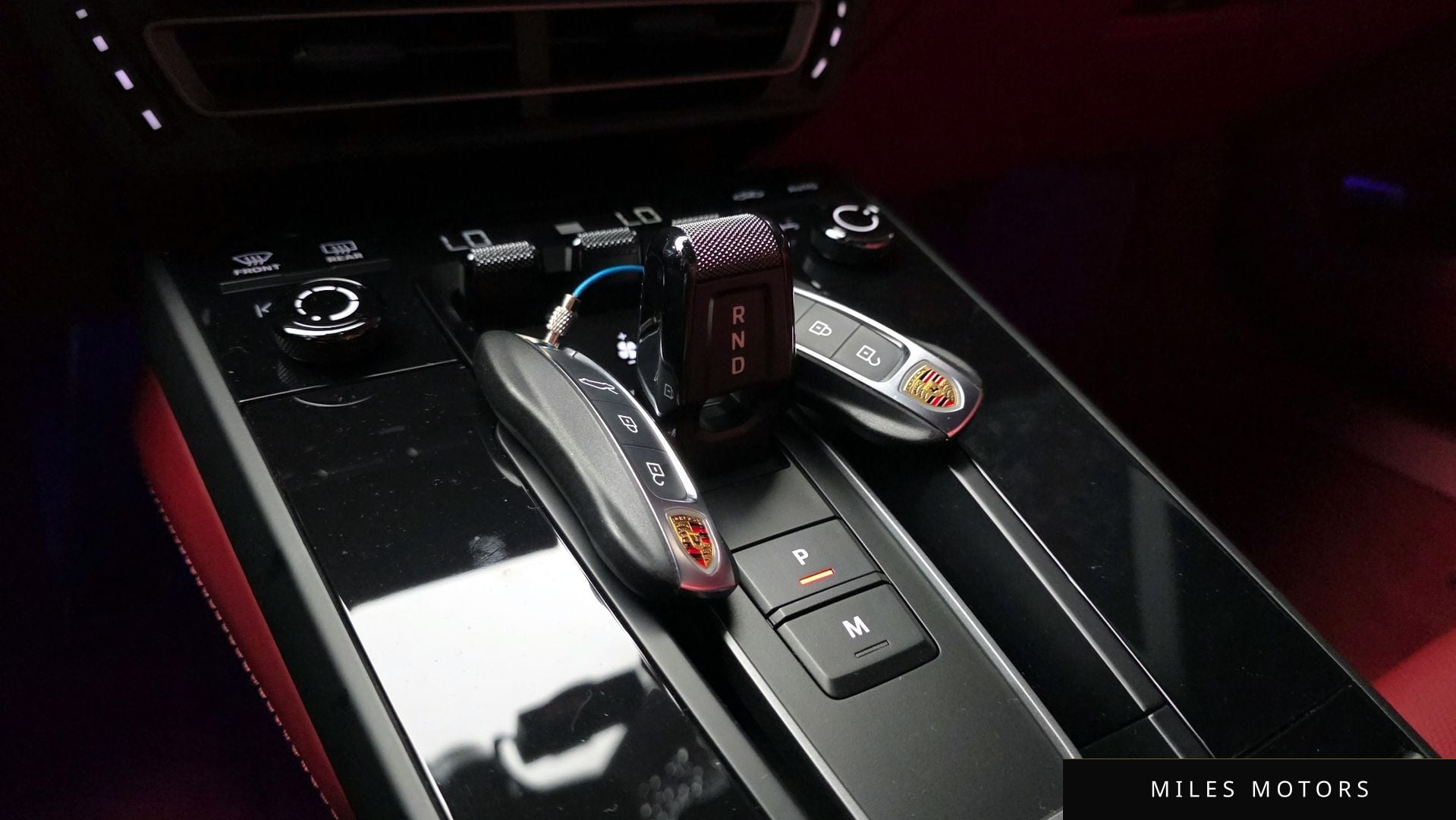 Porsche 911 (992) 2023 — миниатюра 12