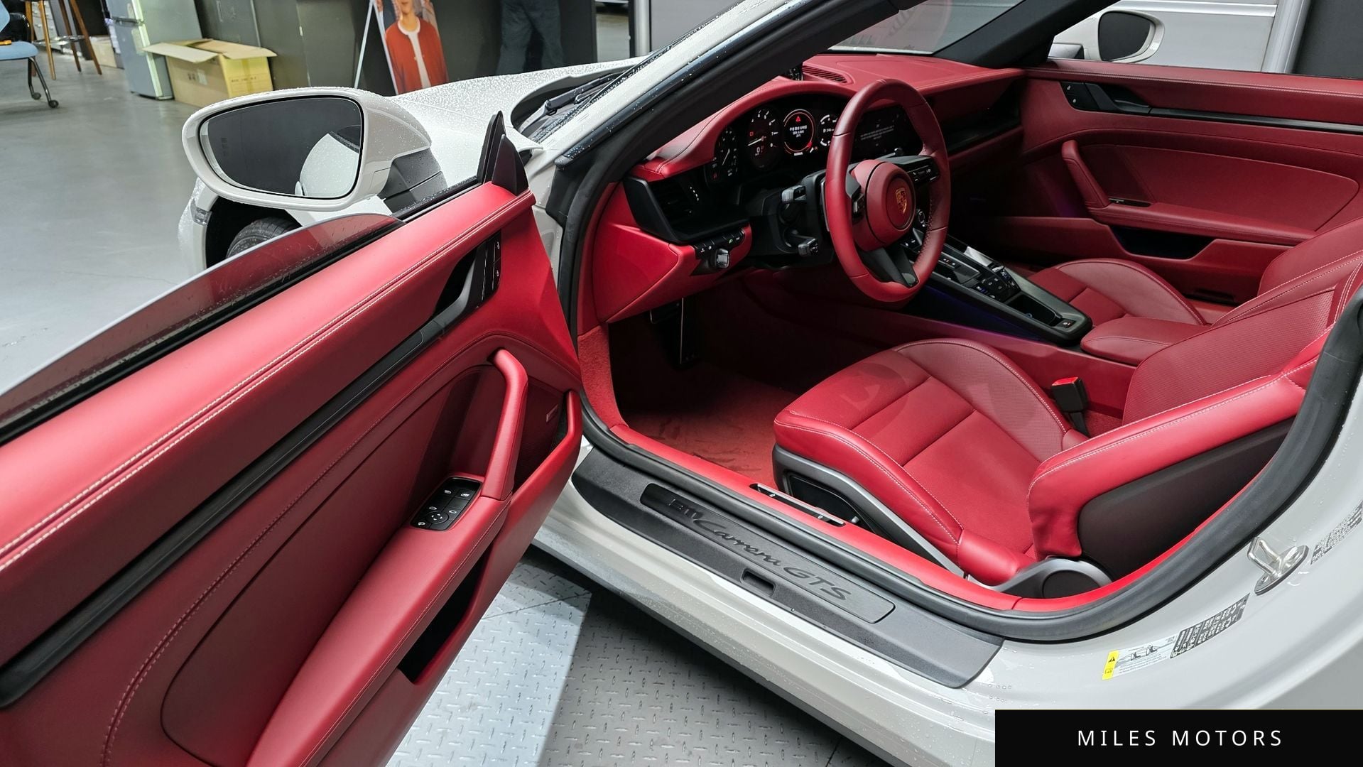 Porsche 911 (992) 2023 — миниатюра 13