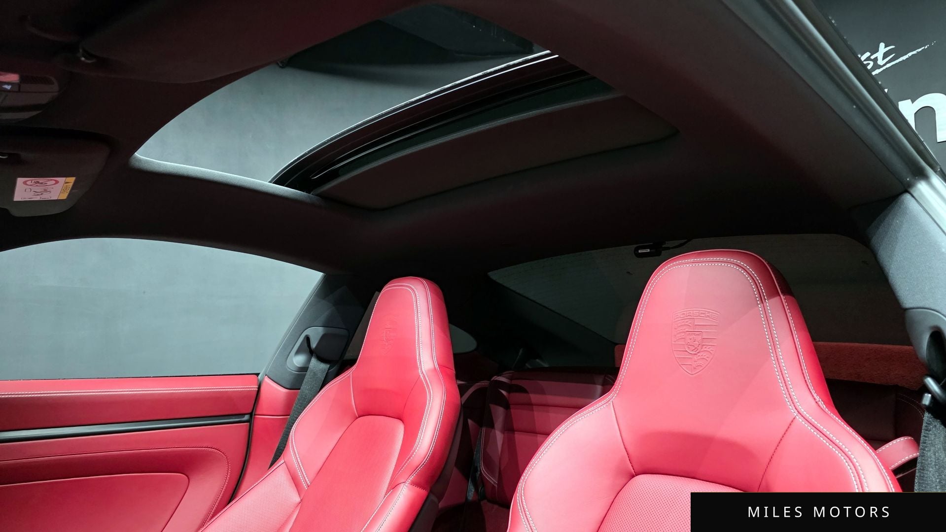 Porsche 911 (992) 2023 — миниатюра 26