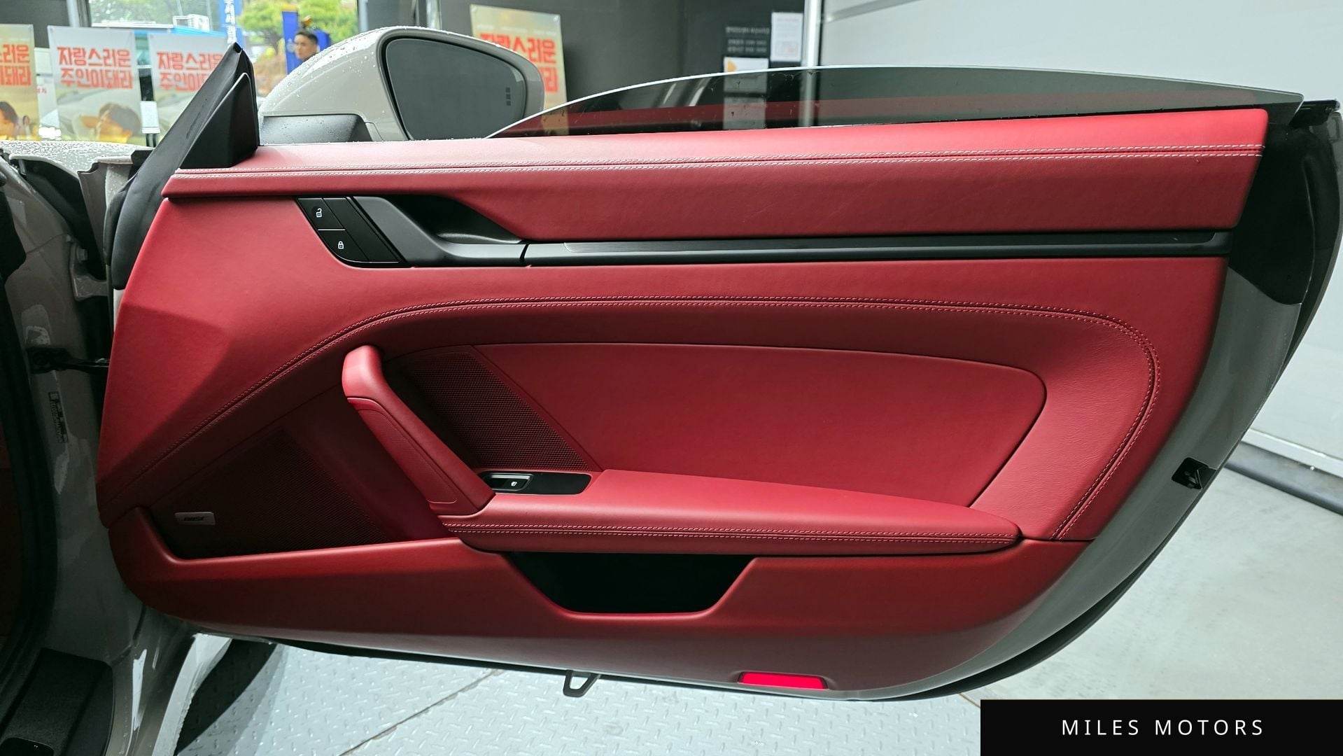 Porsche 911 (992) 2023 — миниатюра 14