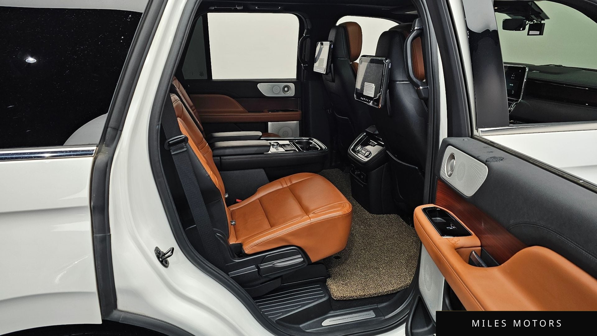 Lincoln 네비게이터 2021 — миниатюра 16