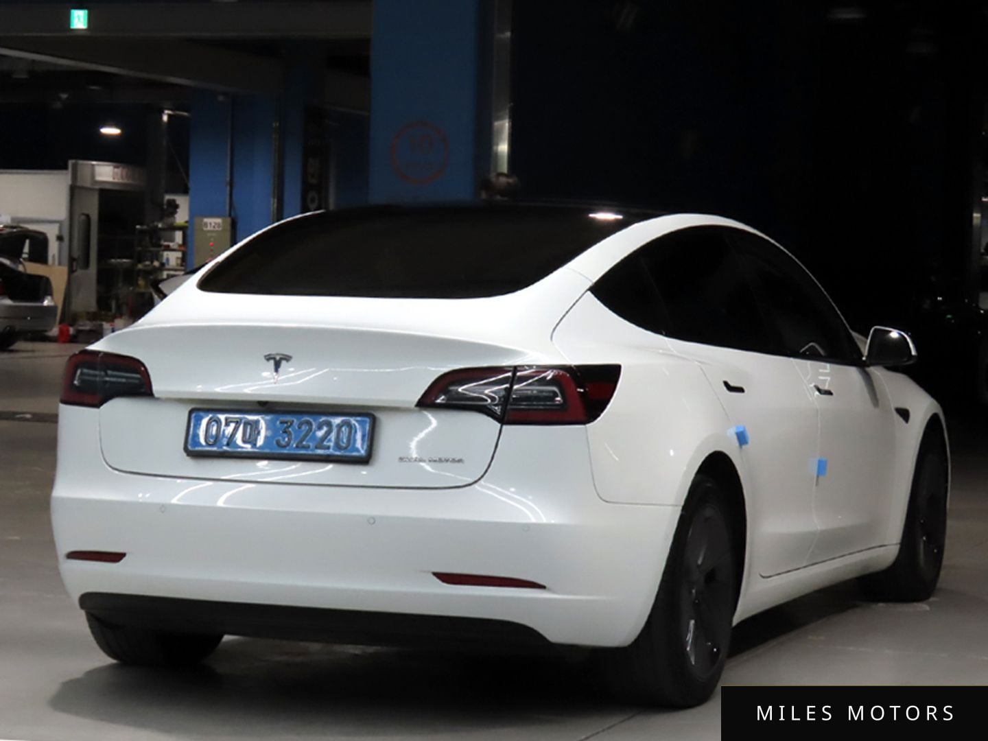 Tesla 모델 3 2022 — миниатюра 4