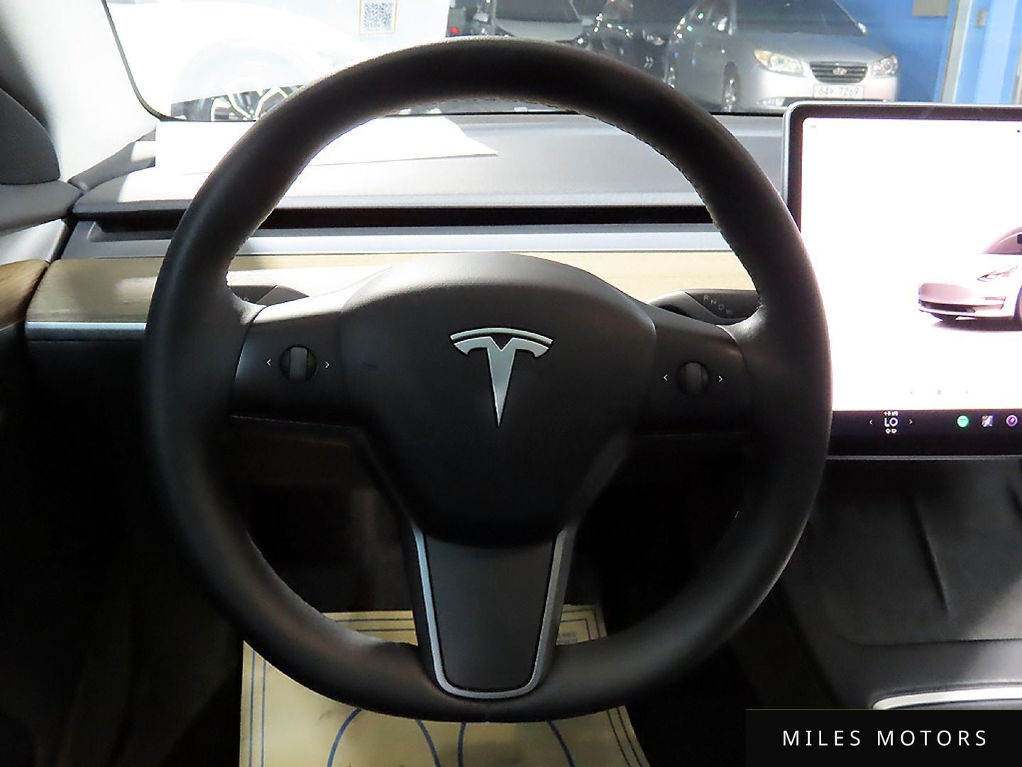 Tesla 모델 3 2022 — миниатюра 8