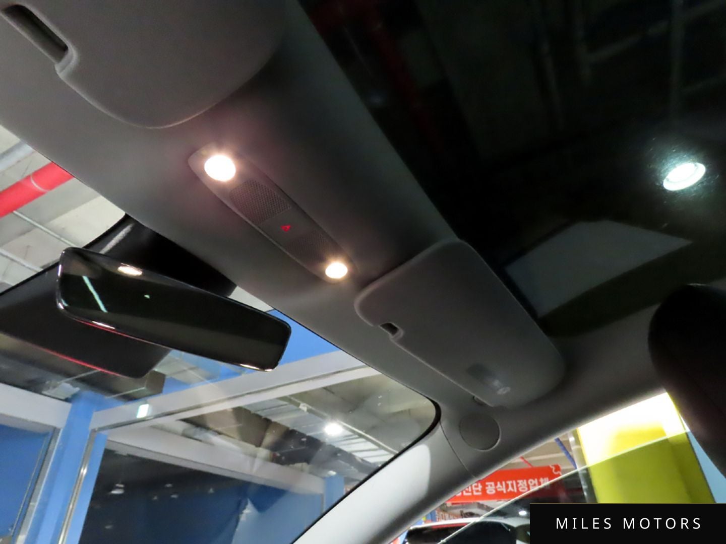 Tesla 모델 3 2022 — миниатюра 13