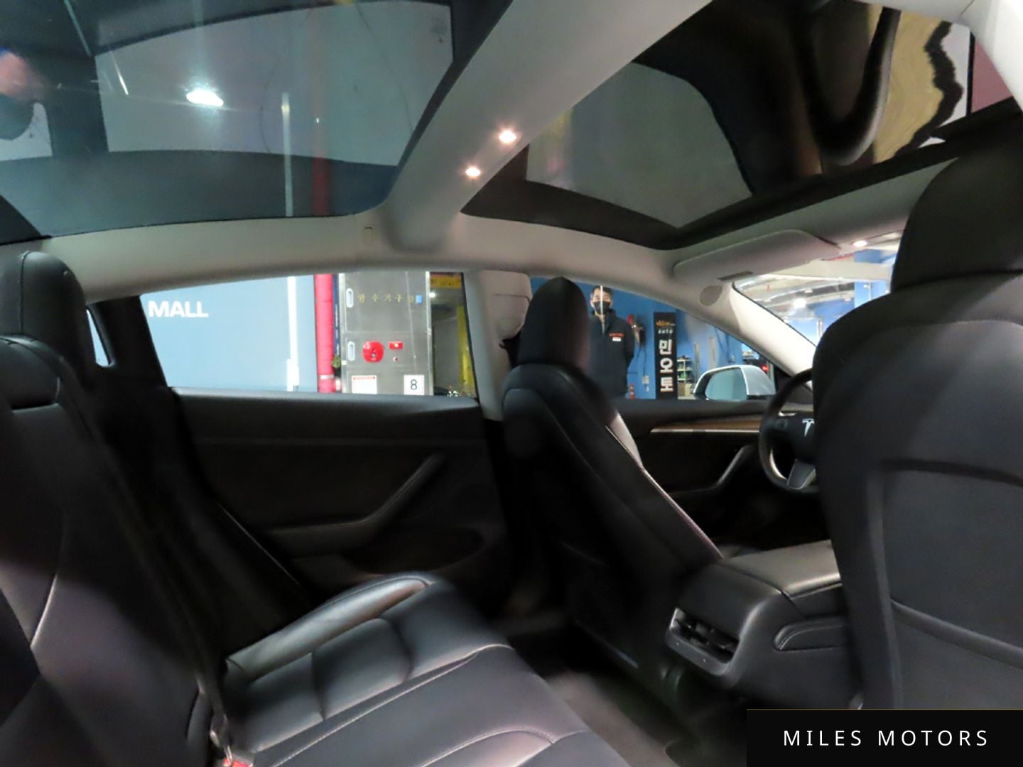 Tesla 모델 3 2022 — миниатюра 14
