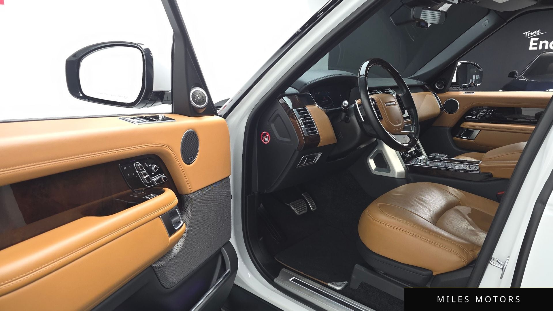 Land Rover 레인지로버 2019 — миниатюра 17