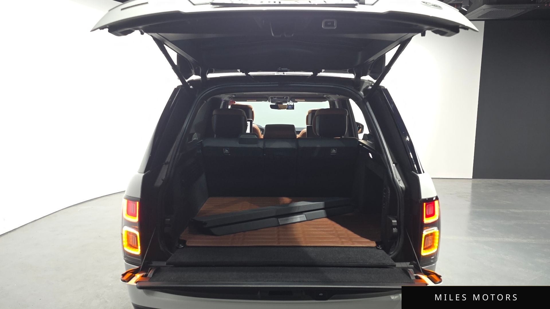 Land Rover 레인지로버 2019 — миниатюра 26