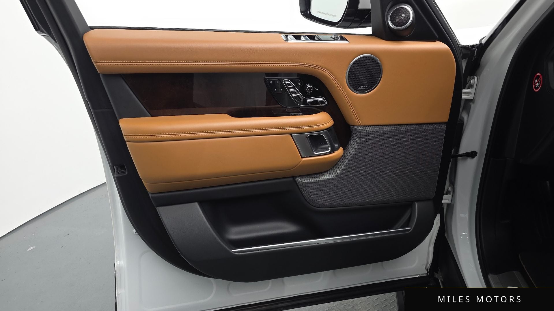 Land Rover 레인지로버 2019 — миниатюра 14