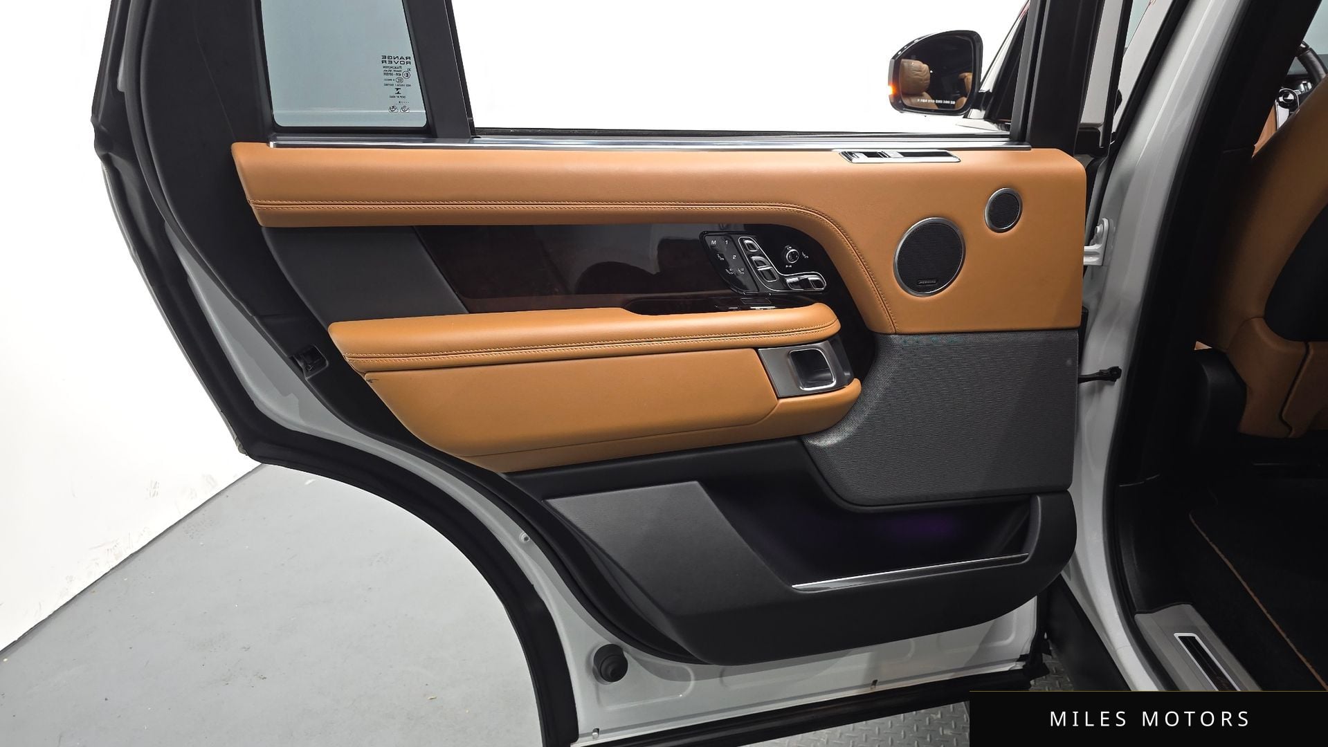 Land Rover 레인지로버 2019 — миниатюра 15