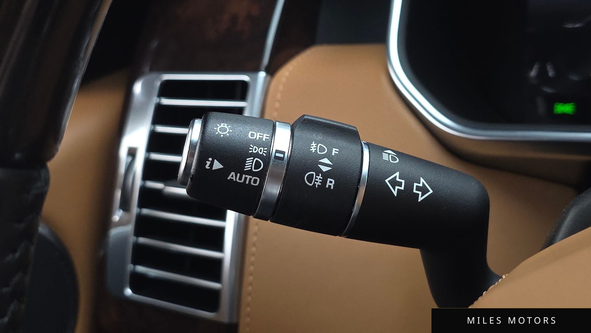 Land Rover 레인지로버 2019 — миниатюра 30