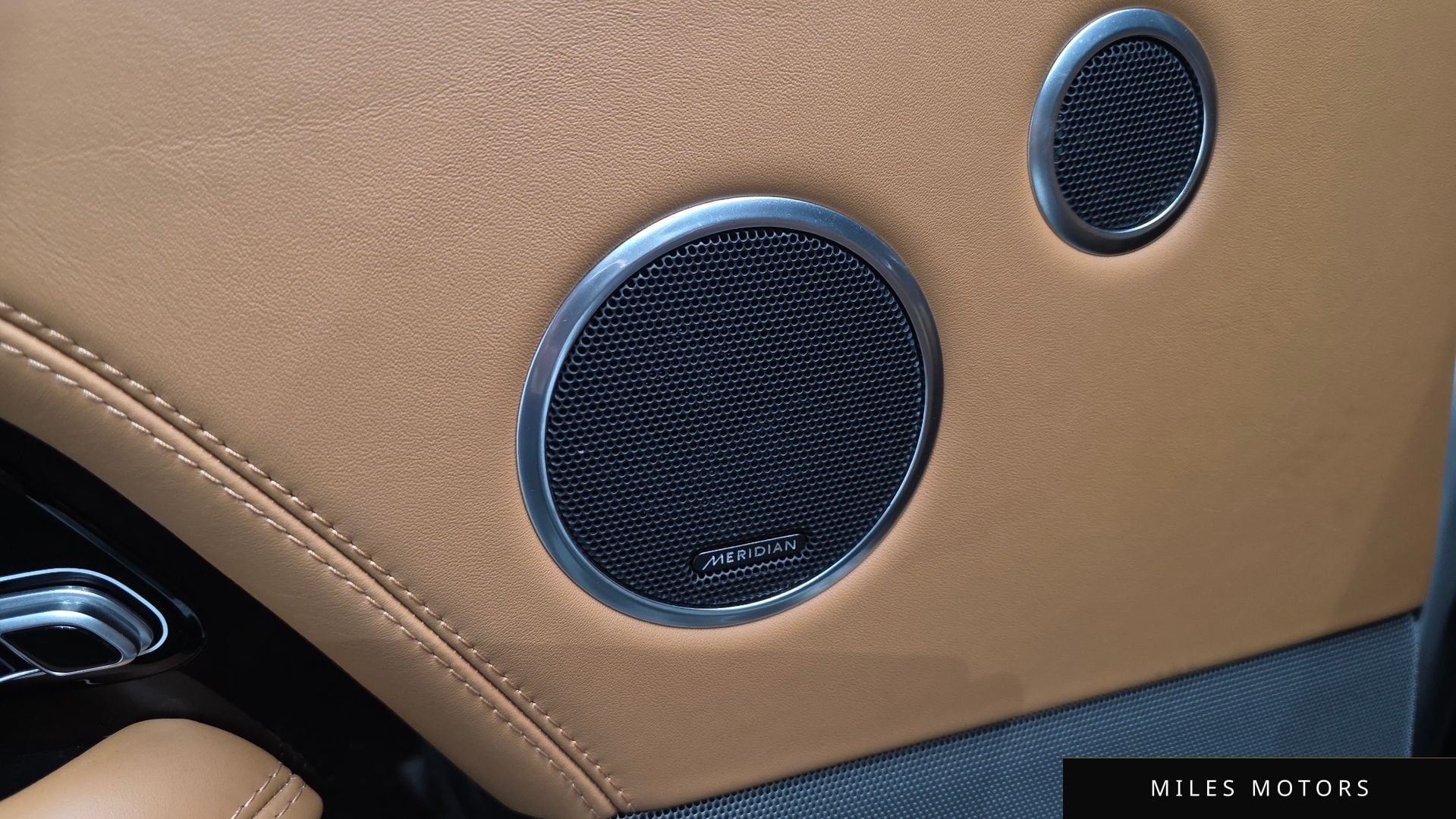 Land Rover 레인지로버 2019 — миниатюра 34