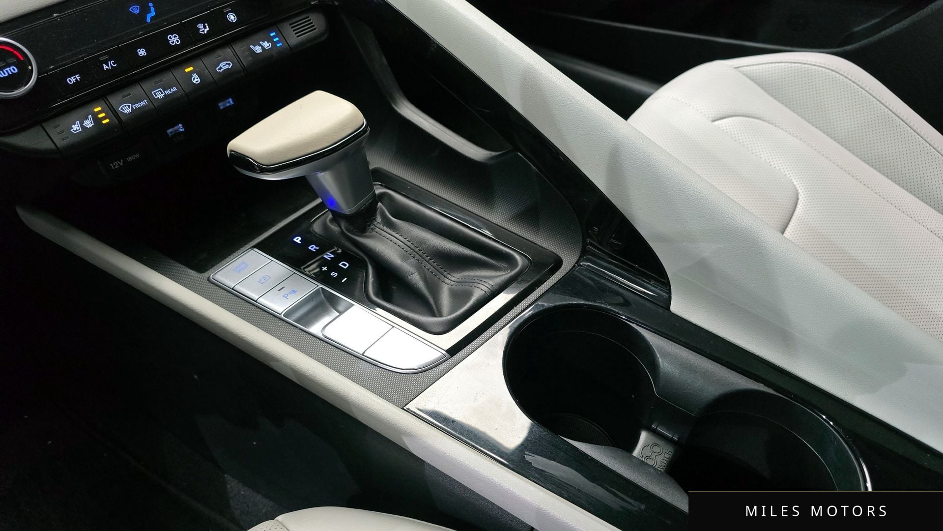 Hyundai AVANTE 2022 — миниатюра 12