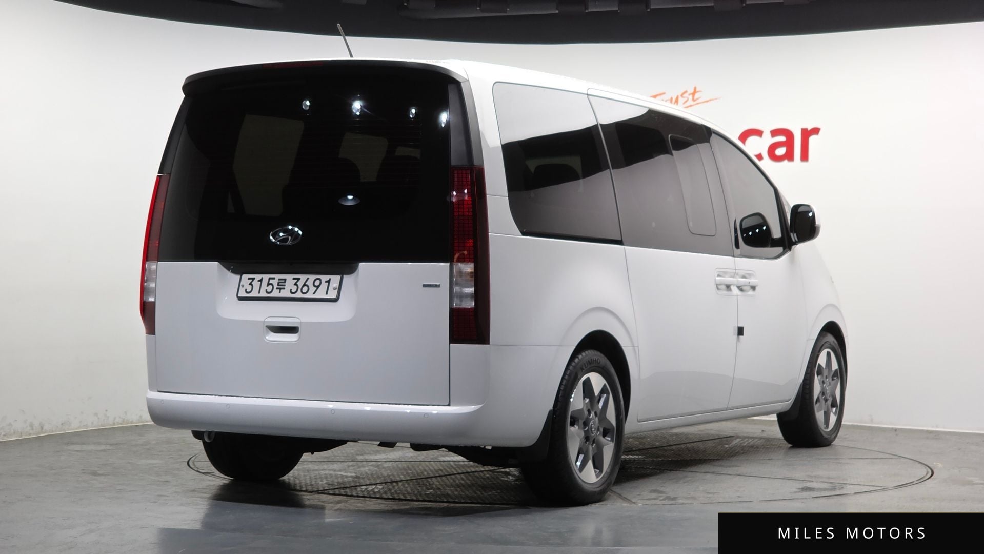 Hyundai Staria 2022 — миниатюра 2